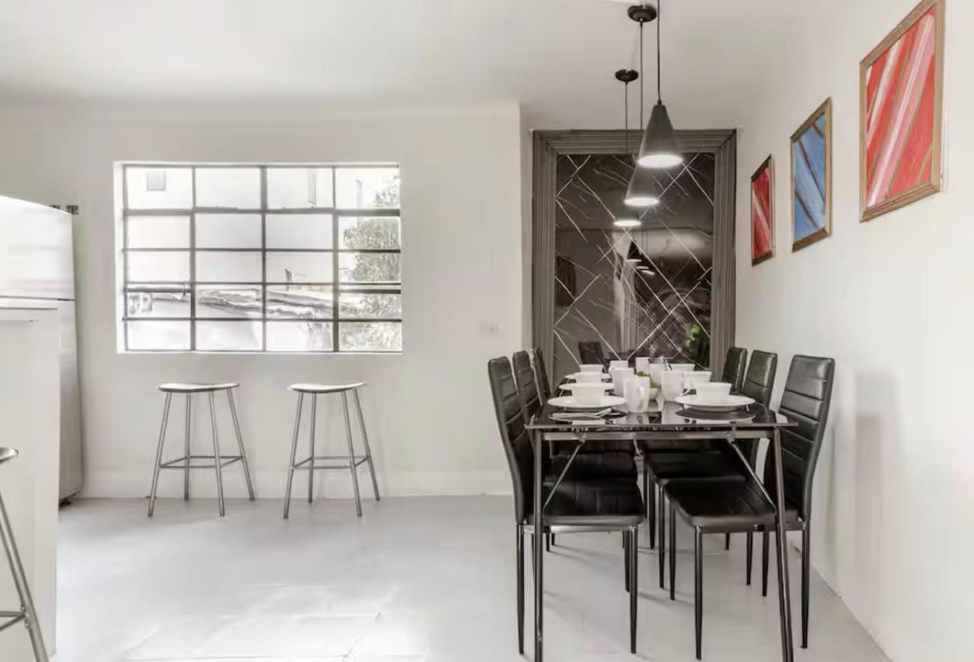 El Poblado 4 Bedroom 3 Bathroom Private Terrace *