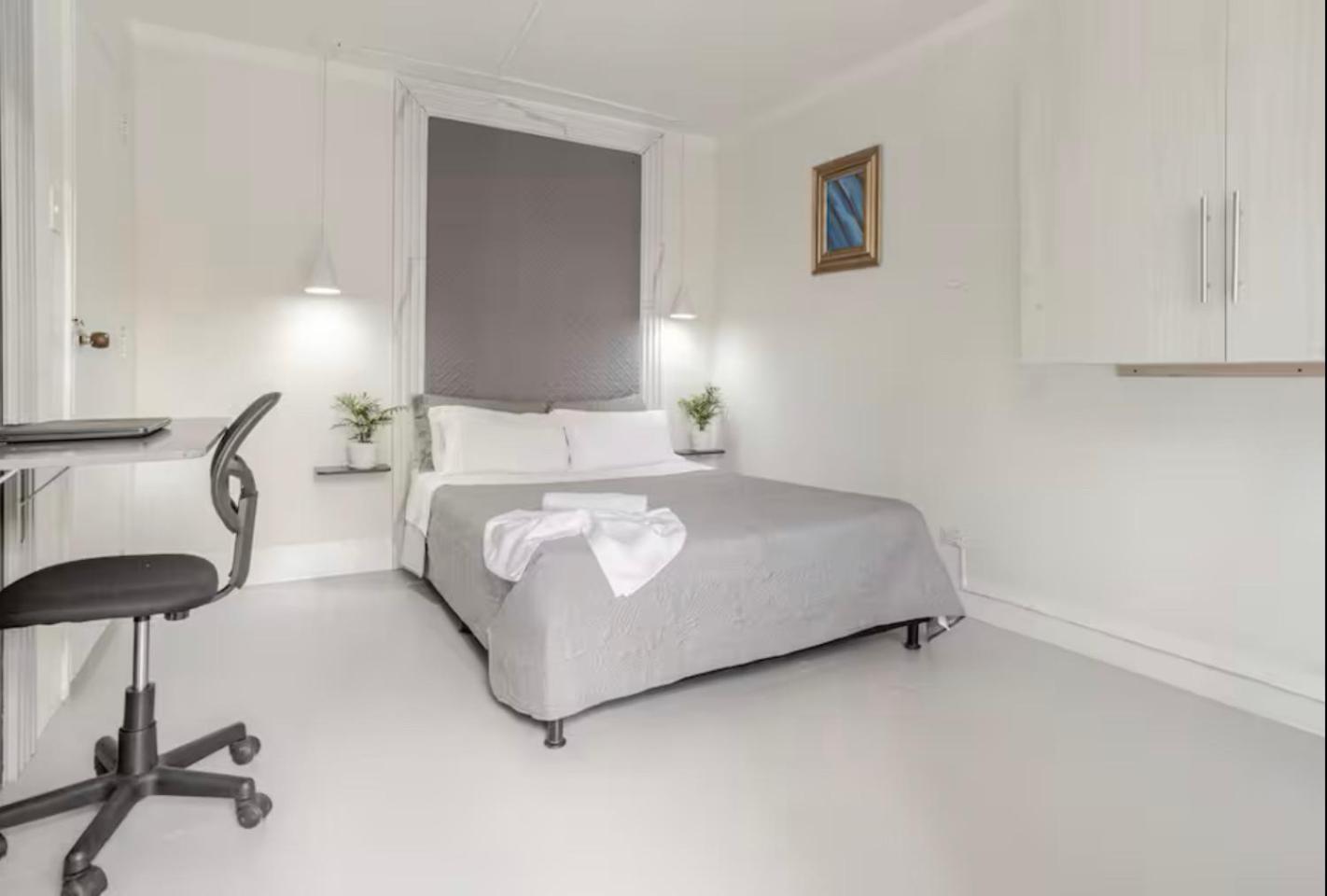 Apartment El Poblado 4 Bedroom 3 Bathroom Private Terrace