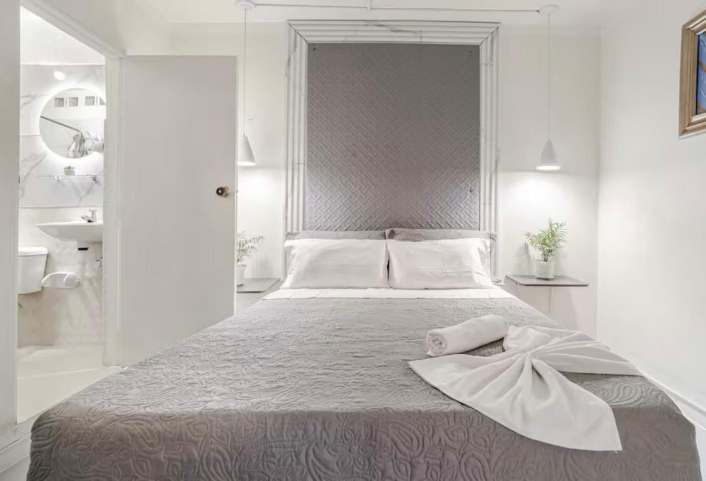 El Poblado 4 Bedroom 3 Bathroom Private Terrace