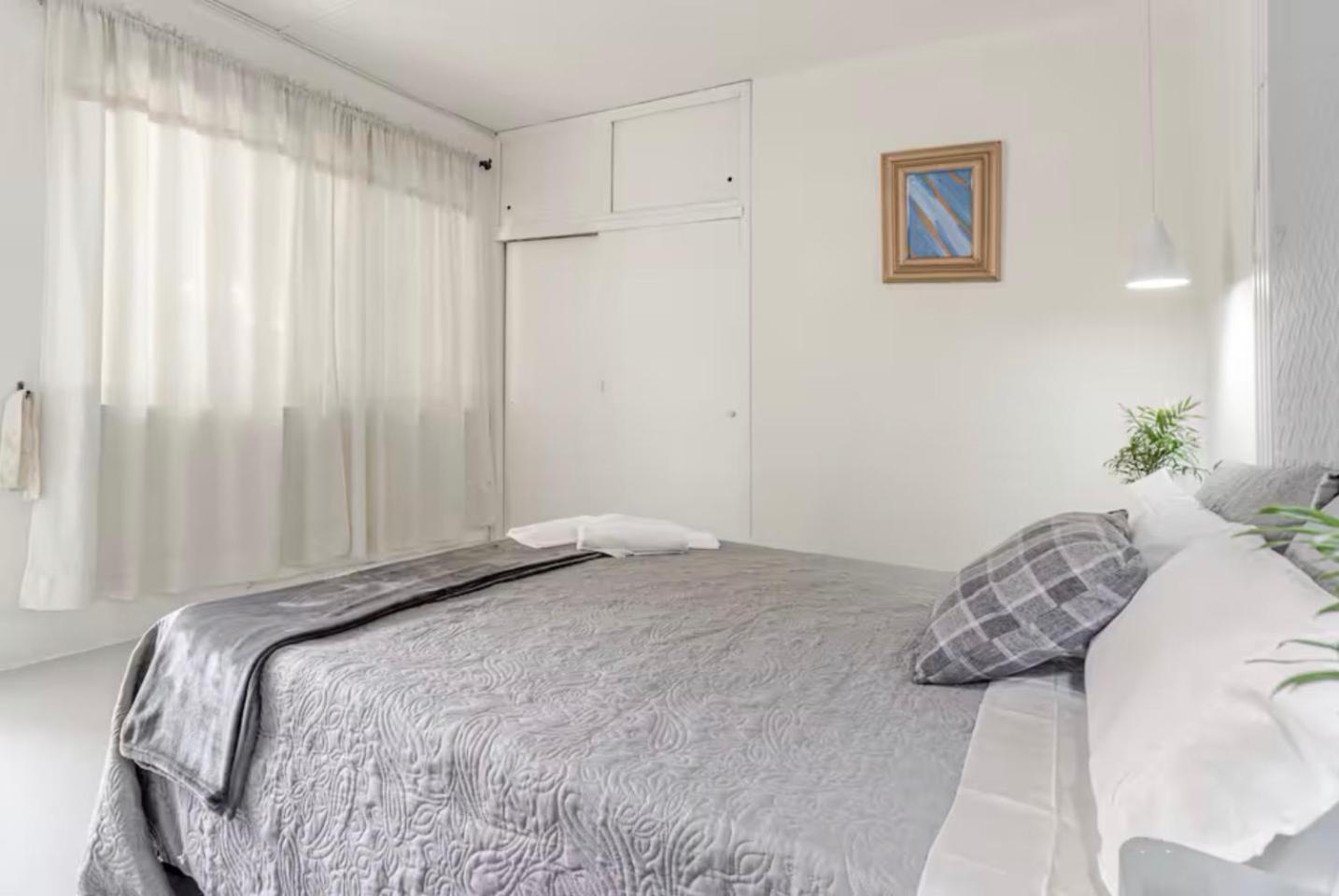 Apartamento El Poblado 4 Bedroom 3 Bathroom Private Terrace *