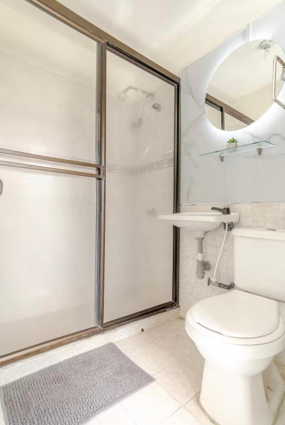 El Poblado 4 Bedroom 3 Bathroom Private Terrace Apartamento *