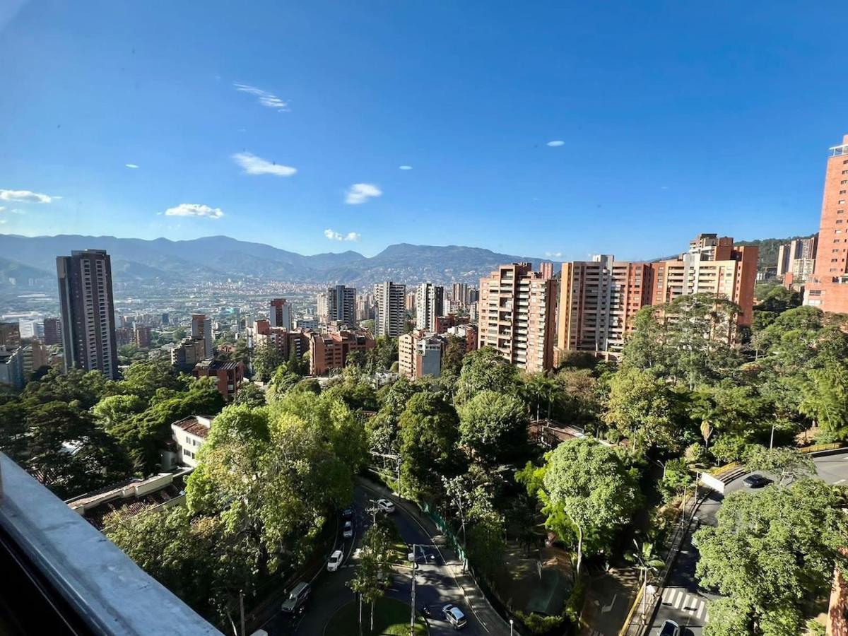 Apartamento Gran Loft Cerca Al Tesoro Y Al Lleras 121 *