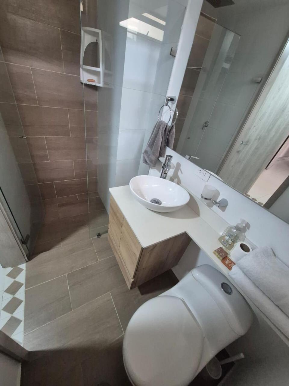 Luareles-san Joaquin-balcon Apartamento Medellín