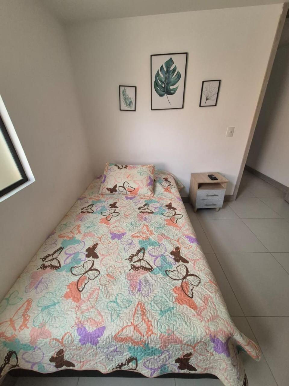 Luareles-san Joaquin-balcon Apartamento *