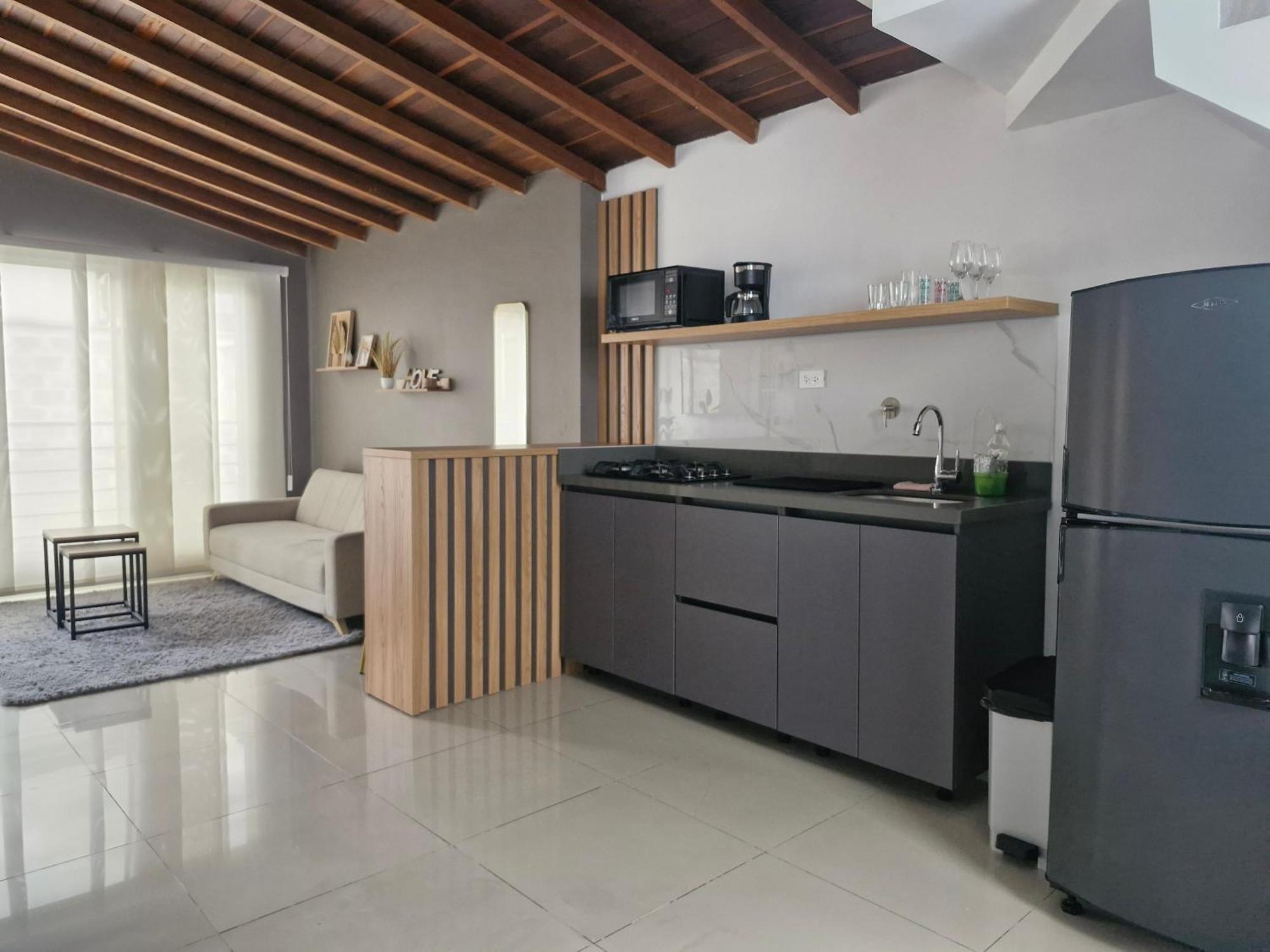 302 Completo En Apartamento Medellín