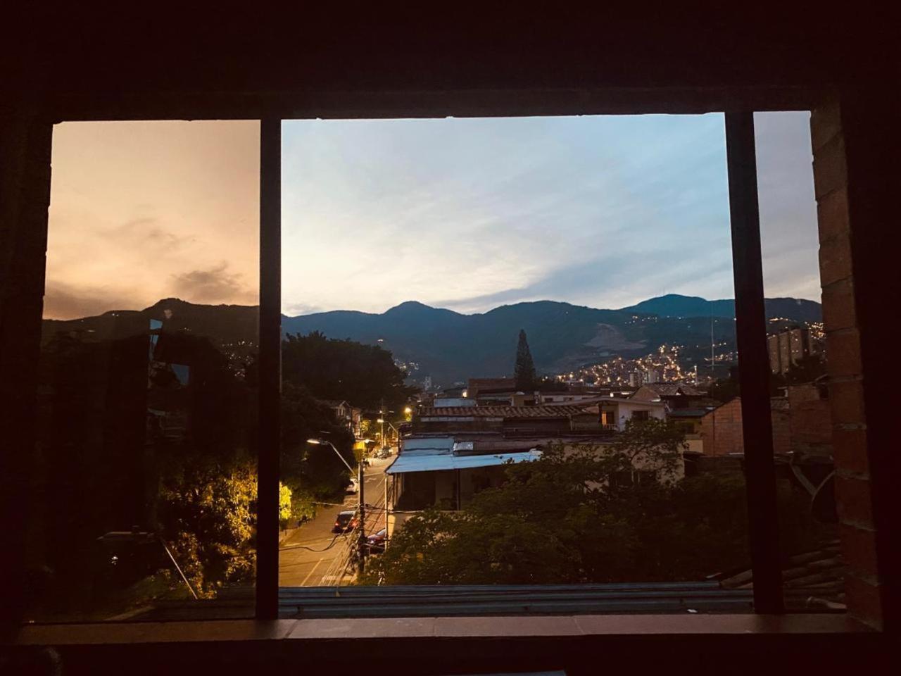En Casa Ithaca En Floresta - Santa Lucia * Medellín