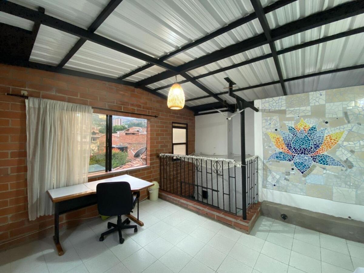 Apartamento En Casa Ithaca En Floresta - Santa Lucia Medellín