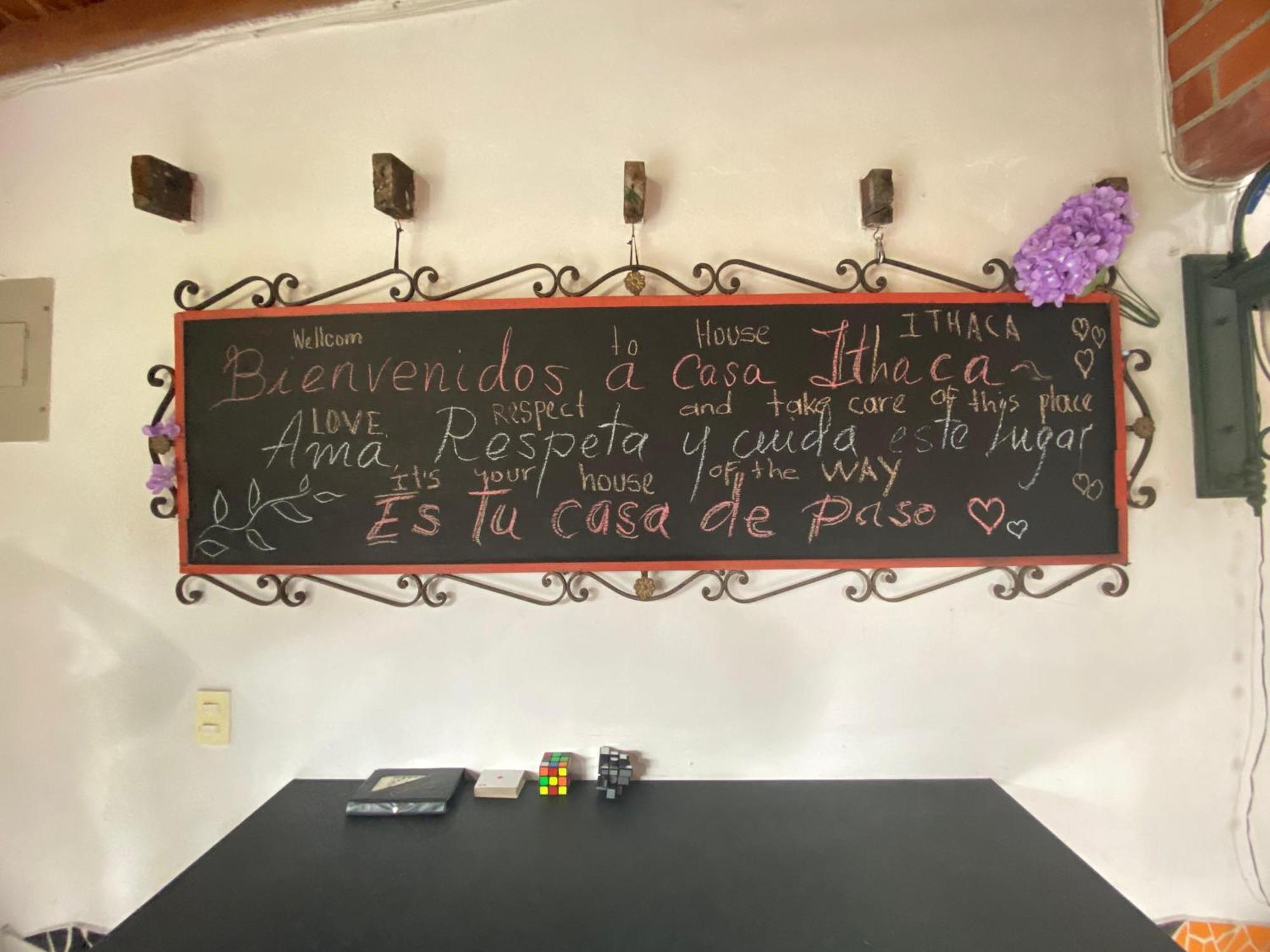 En Casa Ithaca En Floresta - Santa Lucia Medellín