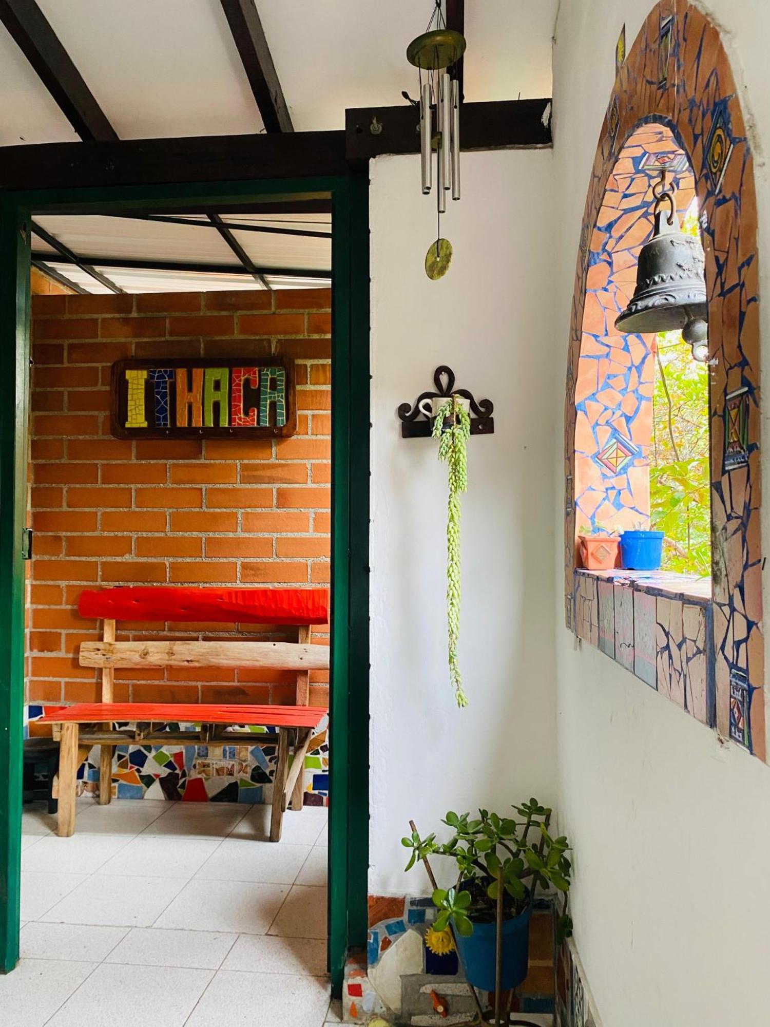 En Casa Ithaca En Floresta - Santa Lucia Medellín