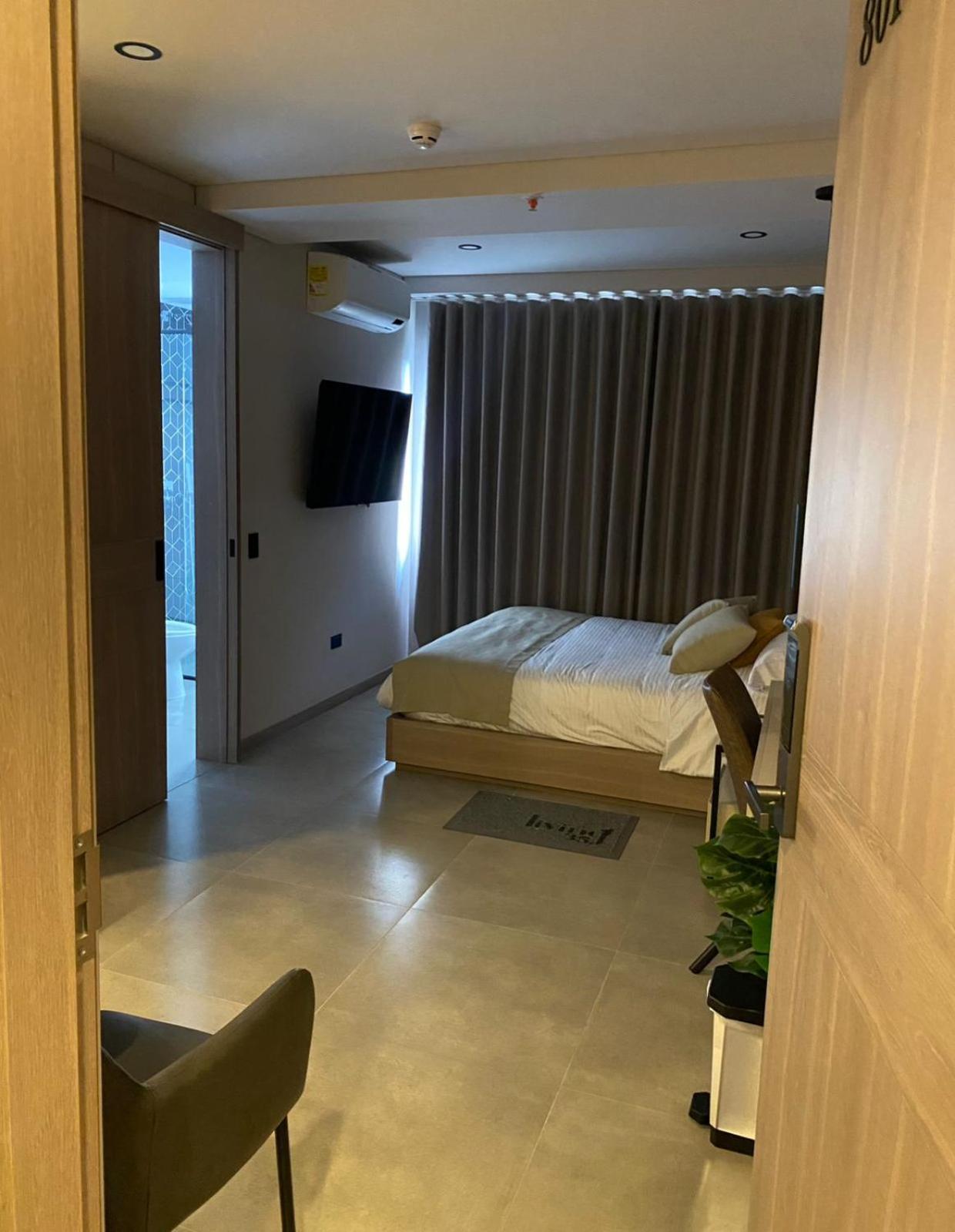 Hotel Living 35 Piso 8 Vip *