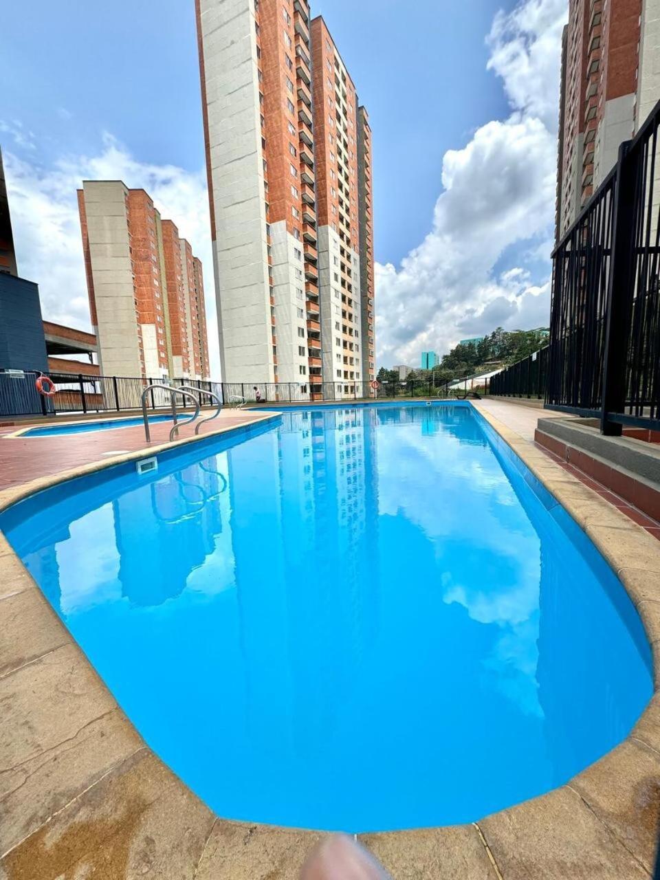 Apartamento Luxury Jacuzzi Air Conditioning Fireplace And King Bed Medellín