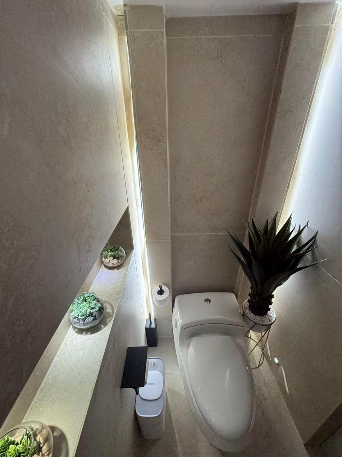 Luxury Jacuzzi Air Conditioning Fireplace And King Bed Apartamento