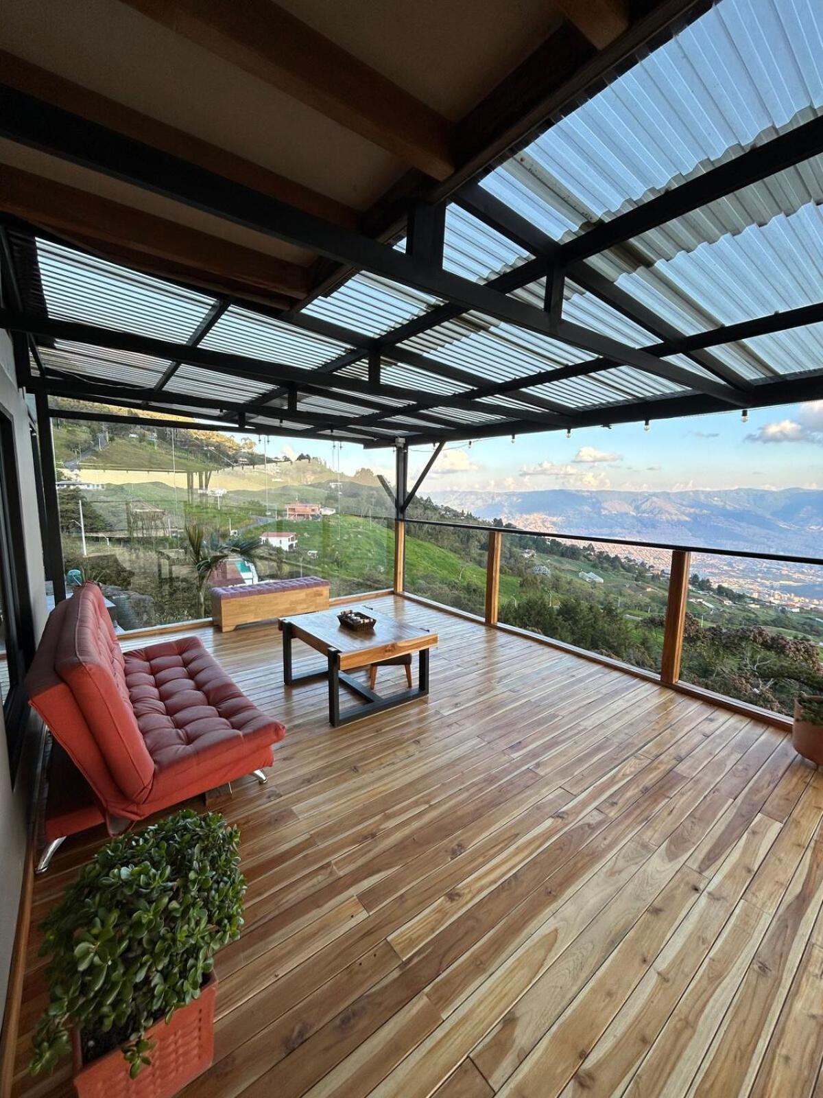 Villa Lp La Pergola, Naturaleza Con Lujo Y Increible Vista A Todo Medellín