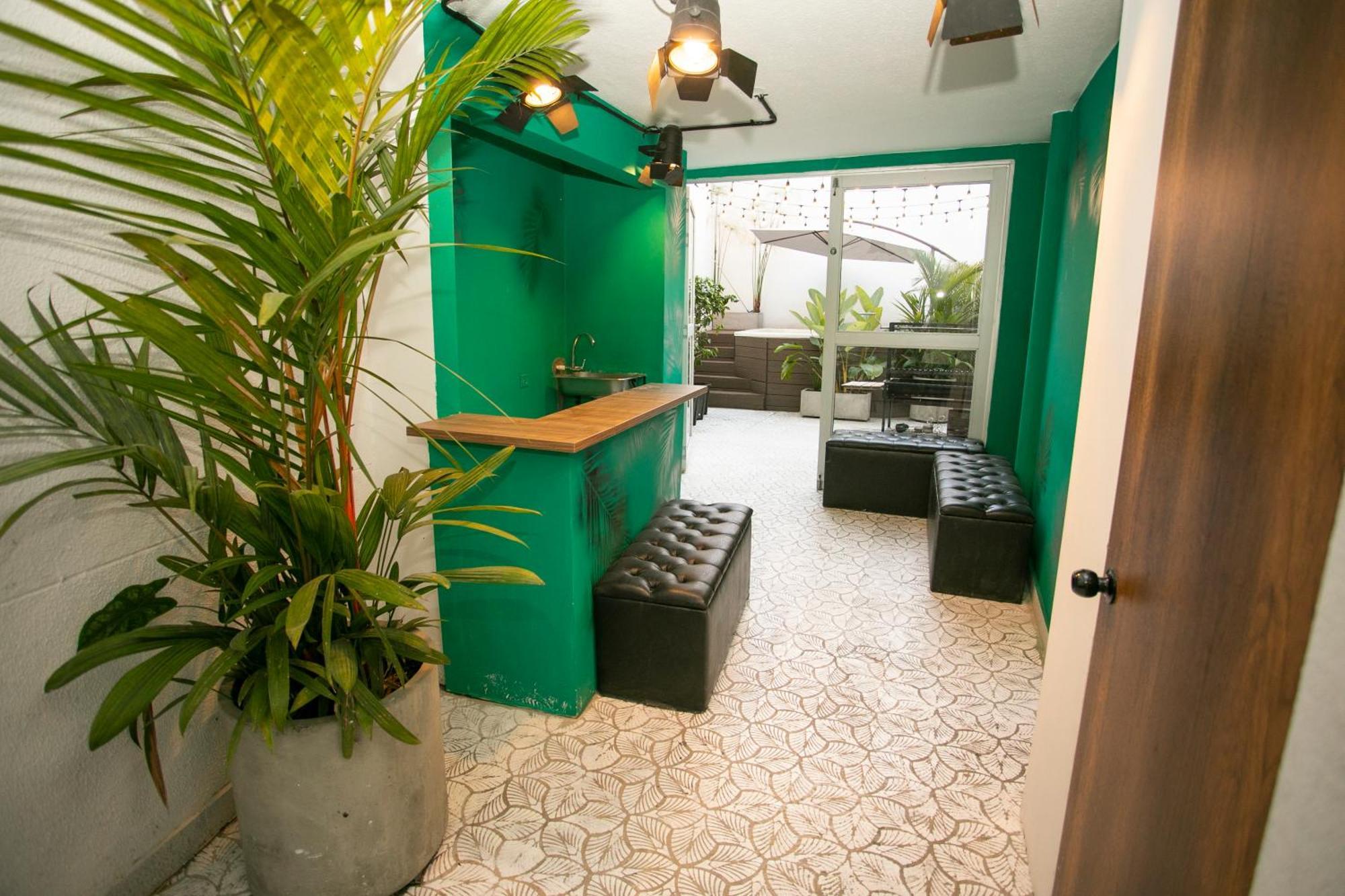 Lorel Spring Luxury Cozy And Relaxing 5br-ac-wifi-jacuzzi-ac-laundry Сasa de vacaciones Medellín