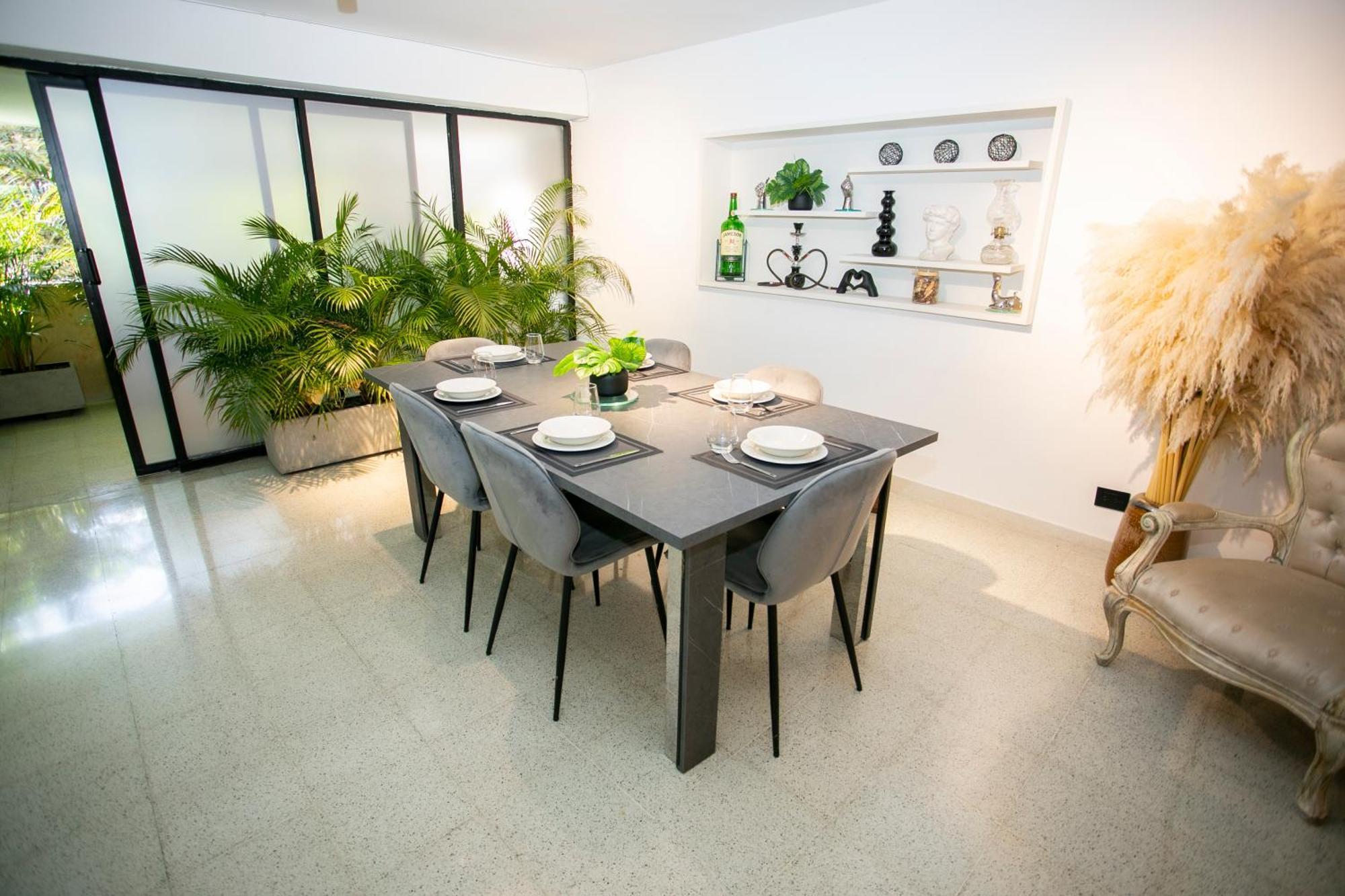 Lorel Spring Luxury Cozy And Relaxing 5br-ac-wifi-jacuzzi-ac-laundry Сasa de vacaciones Medellín
