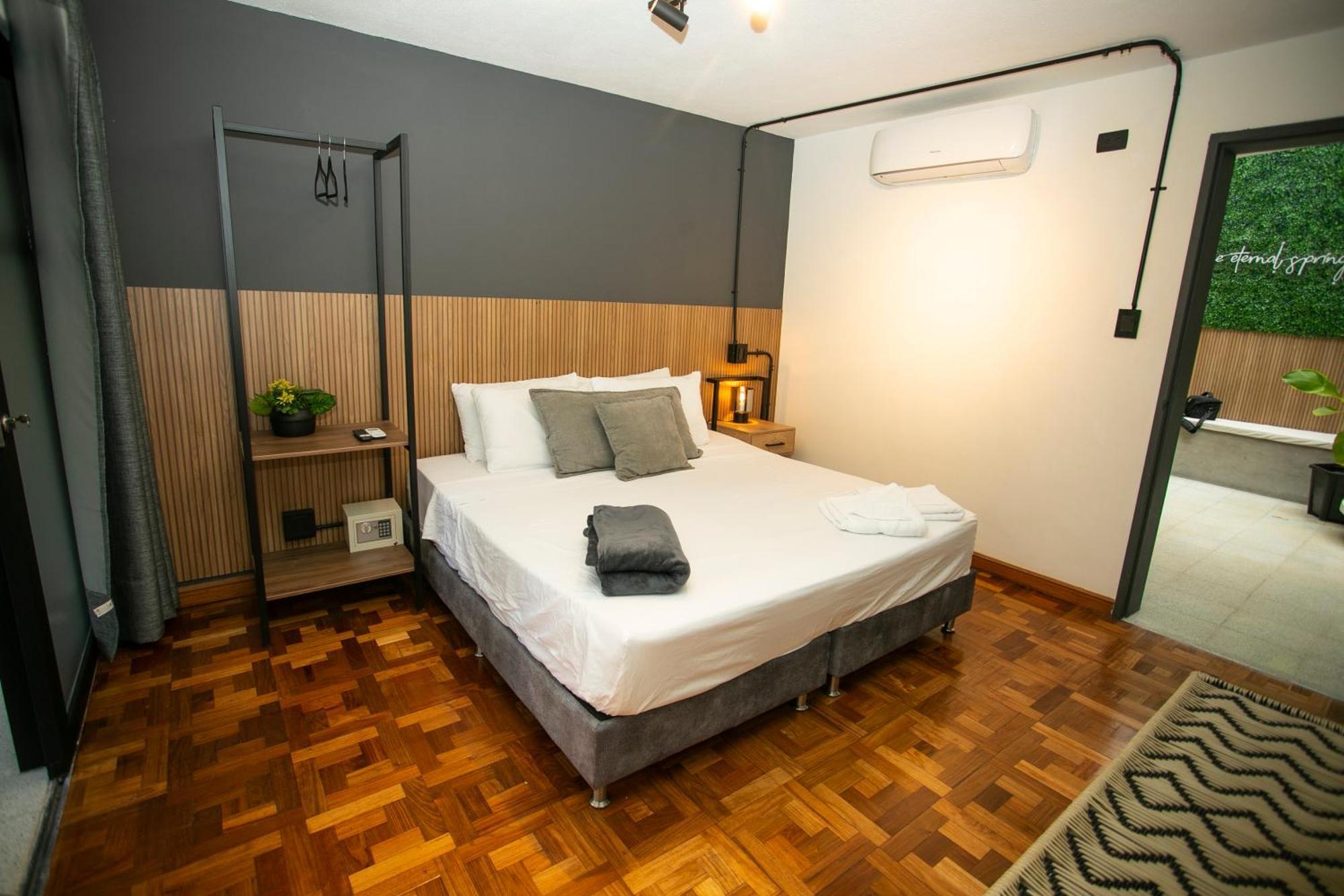 Lorel Spring Luxury Cozy And Relaxing 5br-ac-wifi-jacuzzi-ac-laundry Medellín