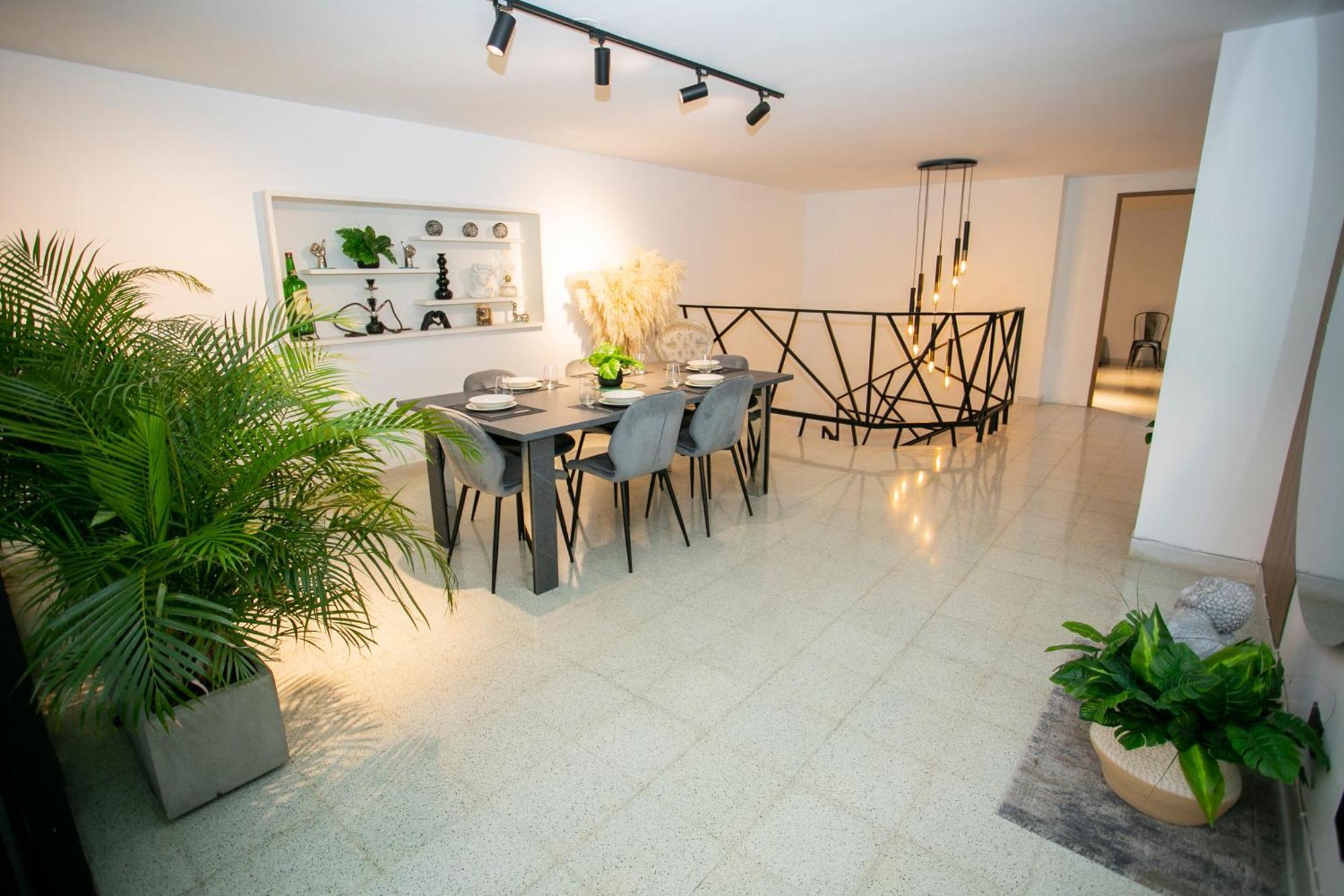 Сasa de vacaciones Lorel Spring Luxury Cozy And Relaxing 5br-ac-wifi-jacuzzi-ac-laundry Medellín