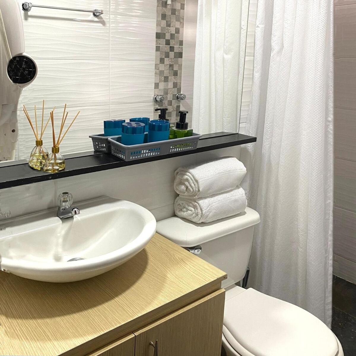 Tu Hogar Temporal En Medellin, Moderno, Comodo, Bien Ubicado Y Wifi 400 Apartamento