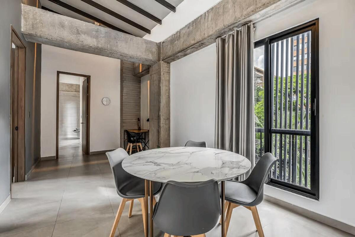 Apartamento Poblado, 5 Min To San Lucas Plaza, Free Parking 315 Medellín