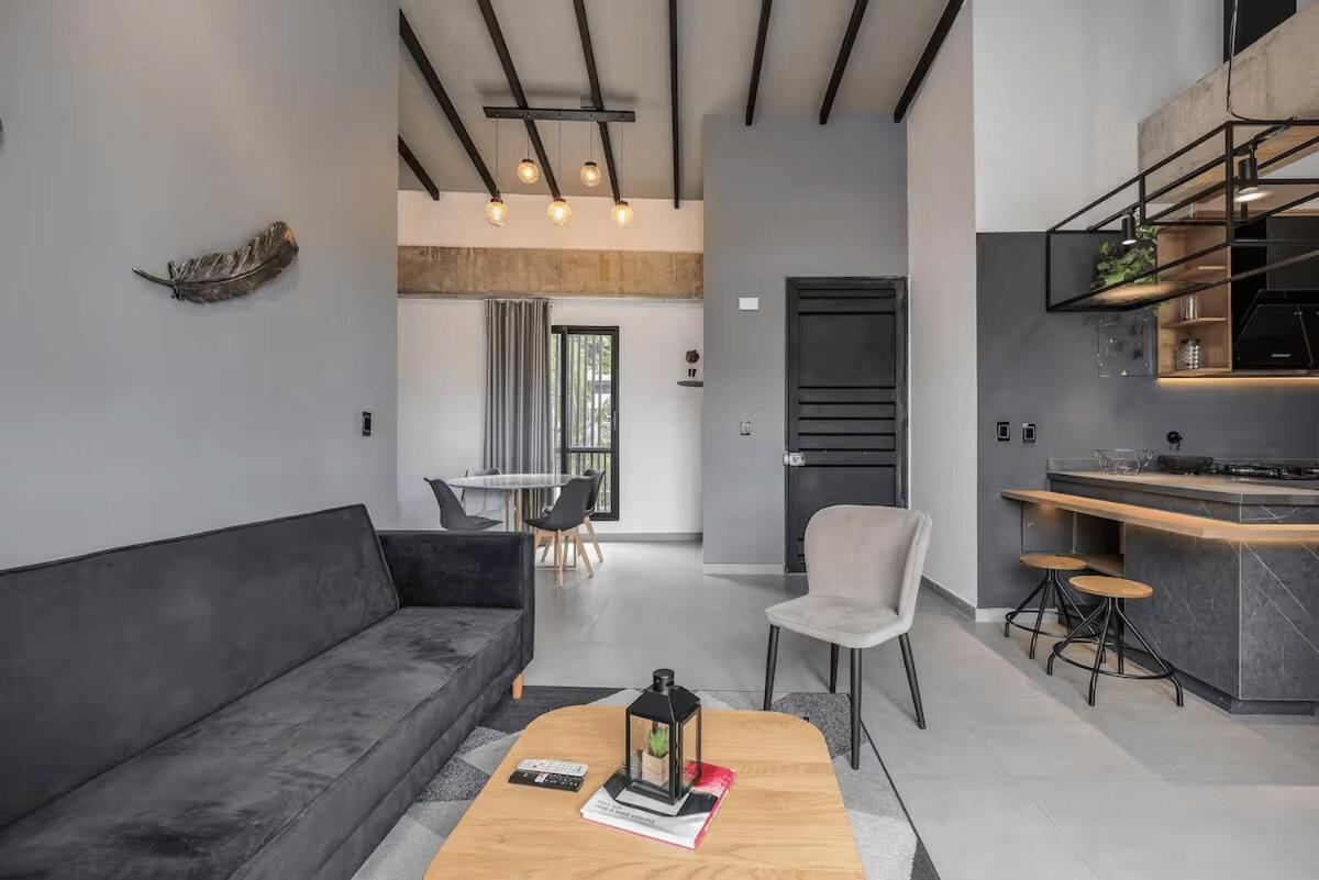 Poblado, 5 Min To San Lucas Plaza, Free Parking 315 *