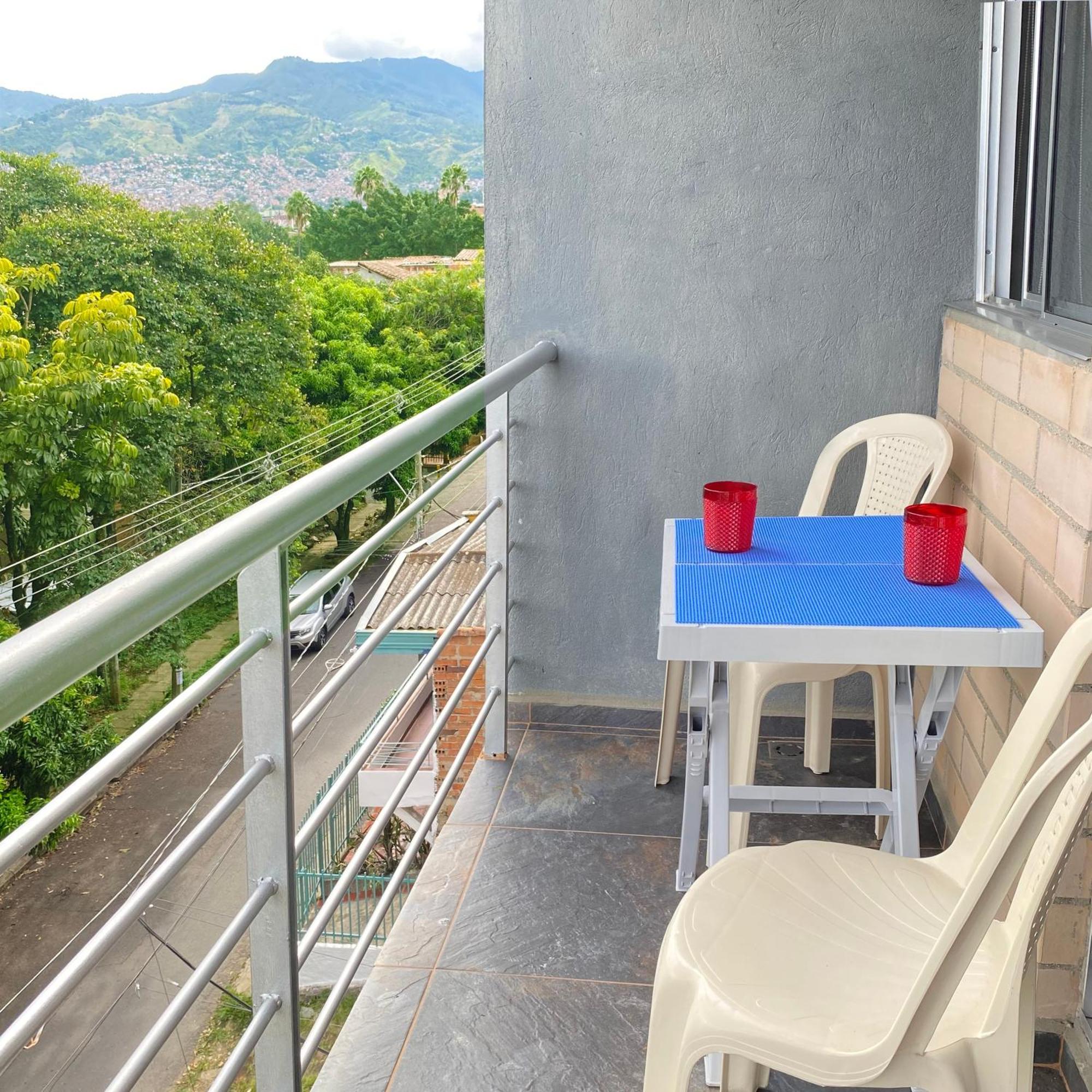 Apartamento Tu Hogar Temporal En Medellin, Moderno, Comodo, Bien Ubicado Y Wifi 400 Medellín