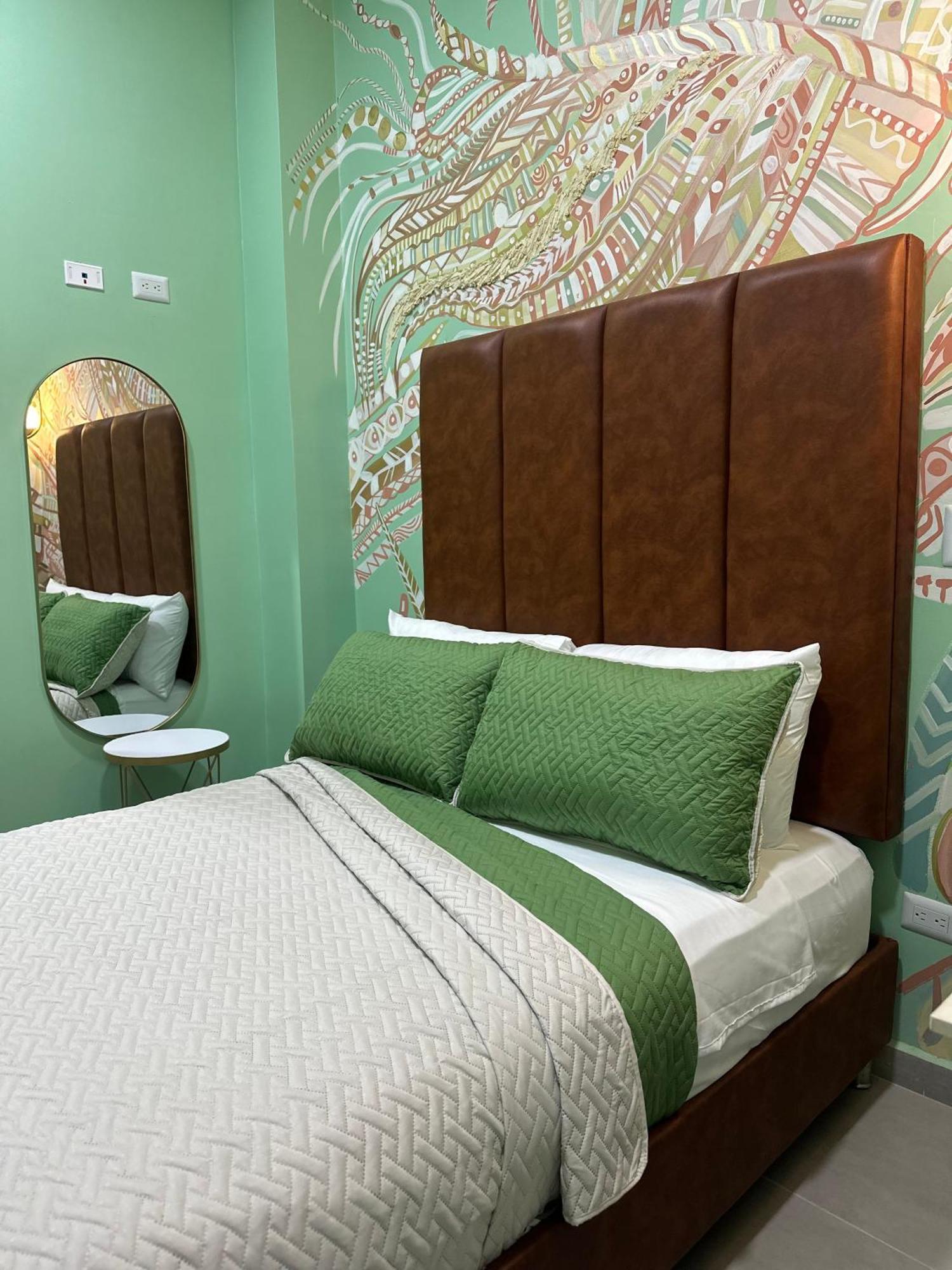 Amaranto 3* Medellín