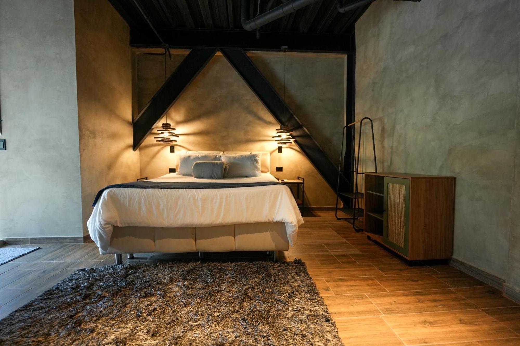Llp Hotel Medellín
