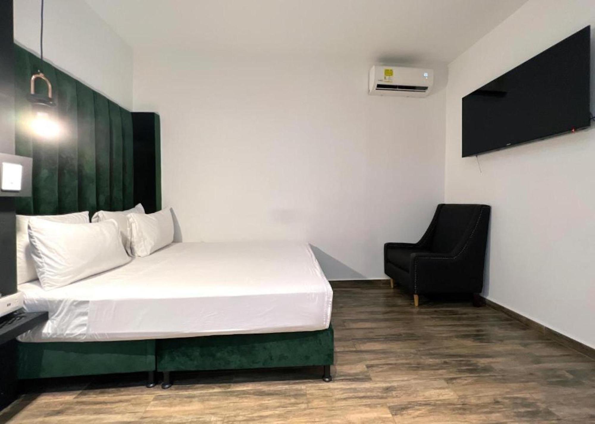 Hotel Llp