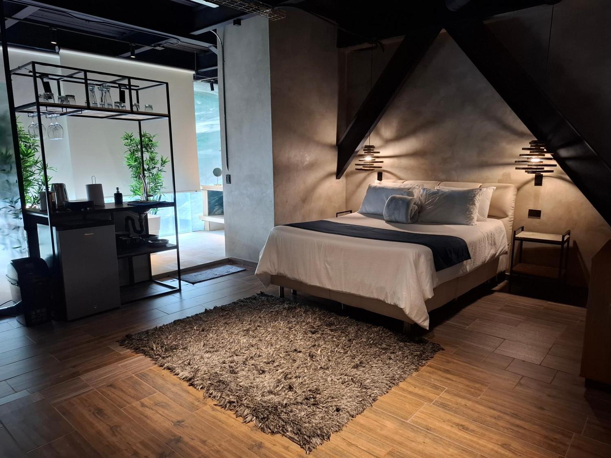 Hotel Llp