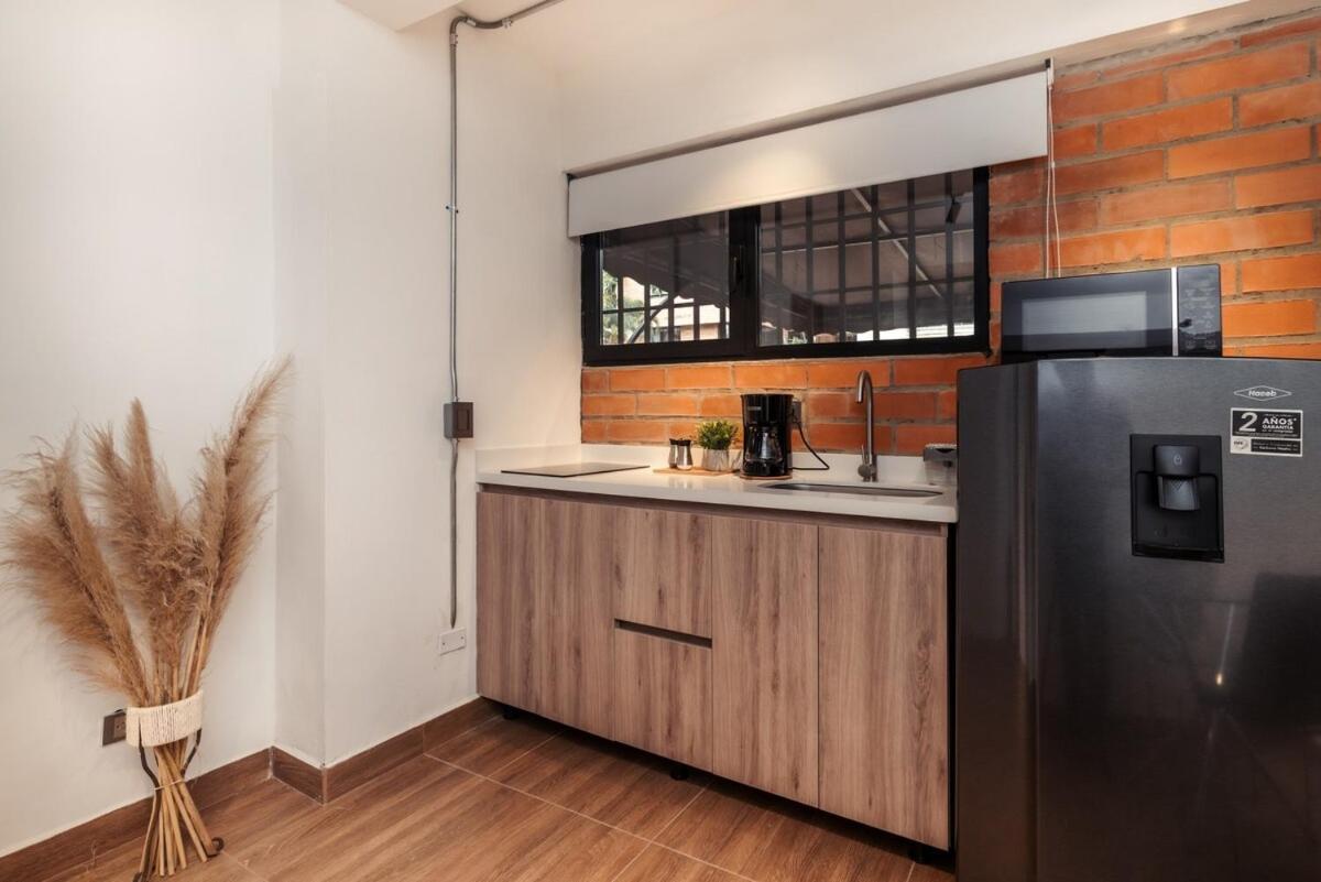 Casa Laureles 102 *