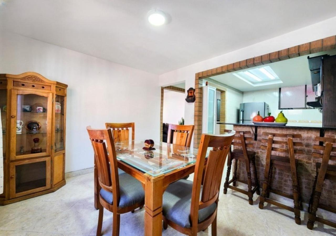 Casa Ideal Medellin, Amplia, Calida Y Estrategica Сasa de vacaciones