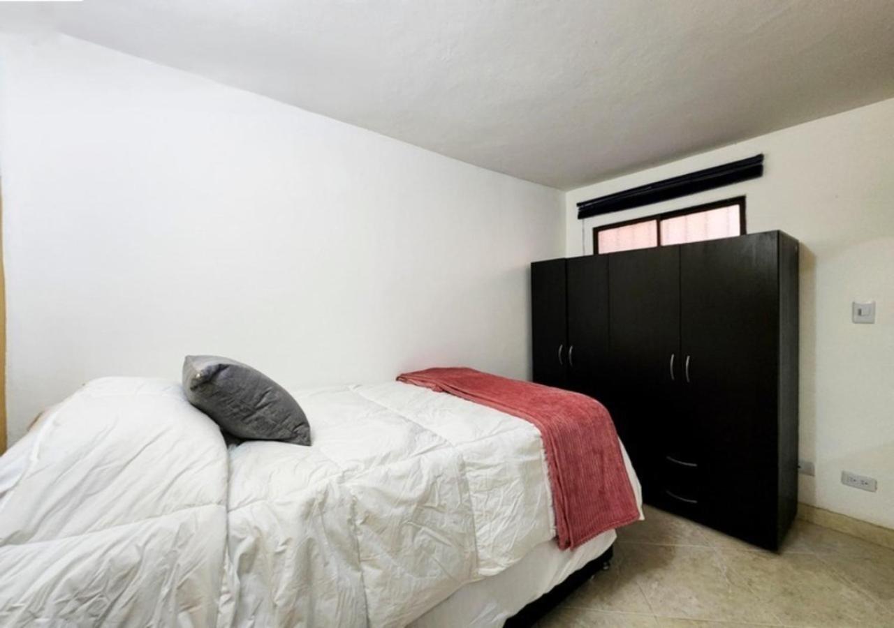 Casa Ideal Medellin, Amplia, Calida Y Estrategica Сasa de vacaciones Medellín