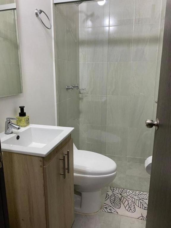 Pensión Casa Laureles Economico *