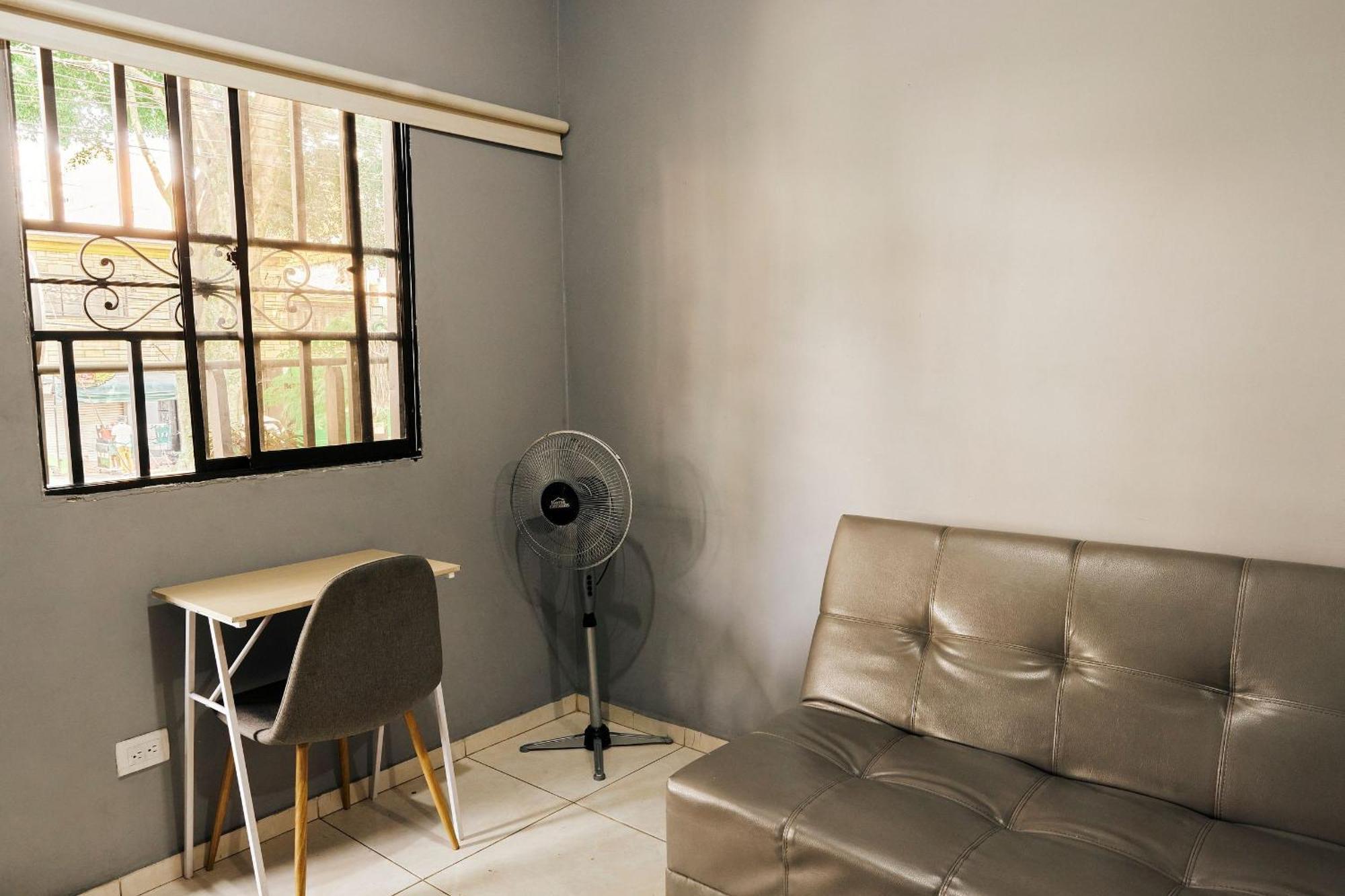 Apartamento En Laureles *