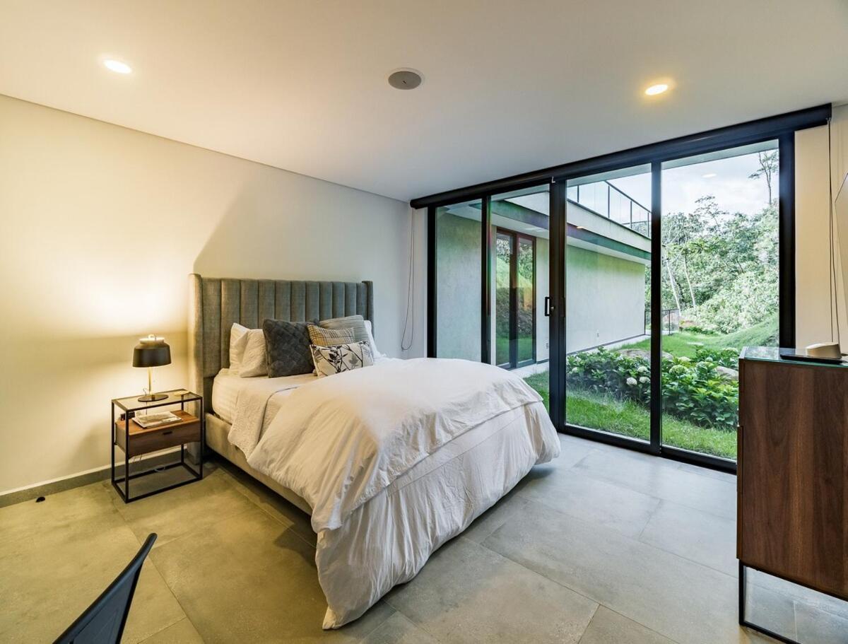 Villa Exquisite Retreat In