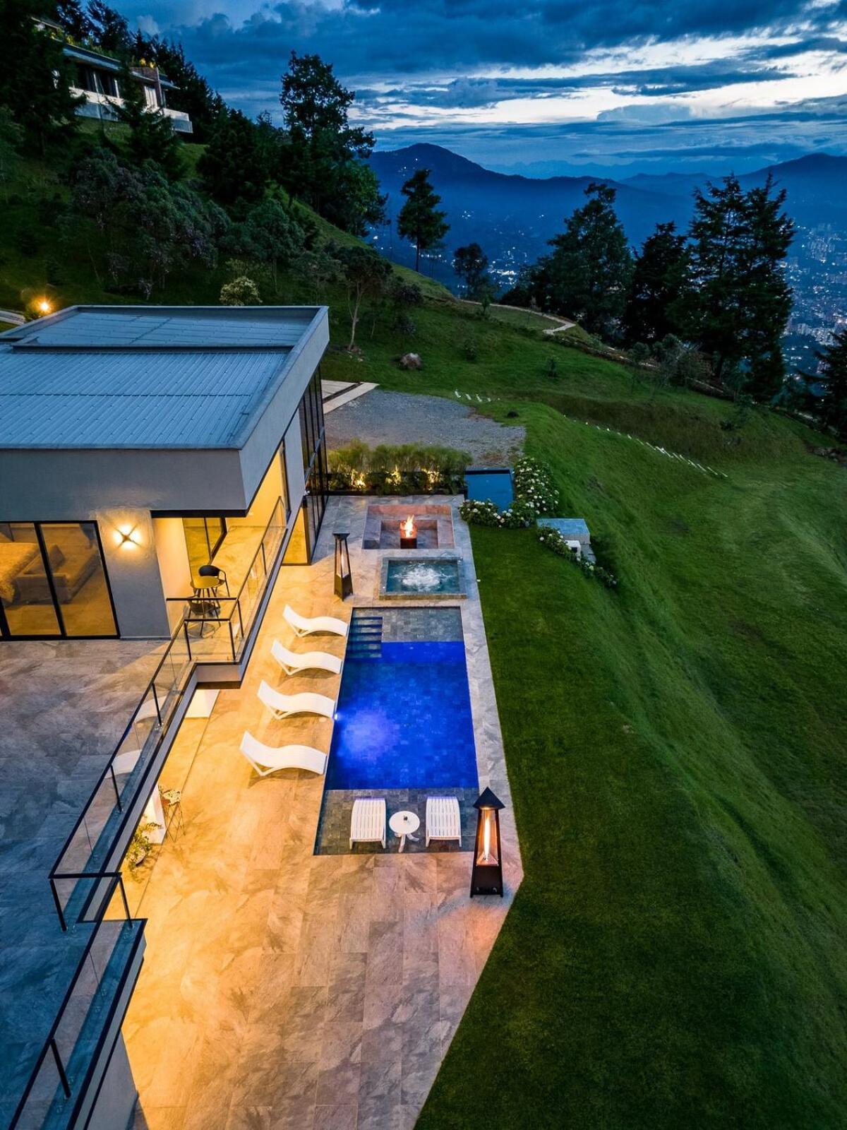 Exquisite Retreat In Villa