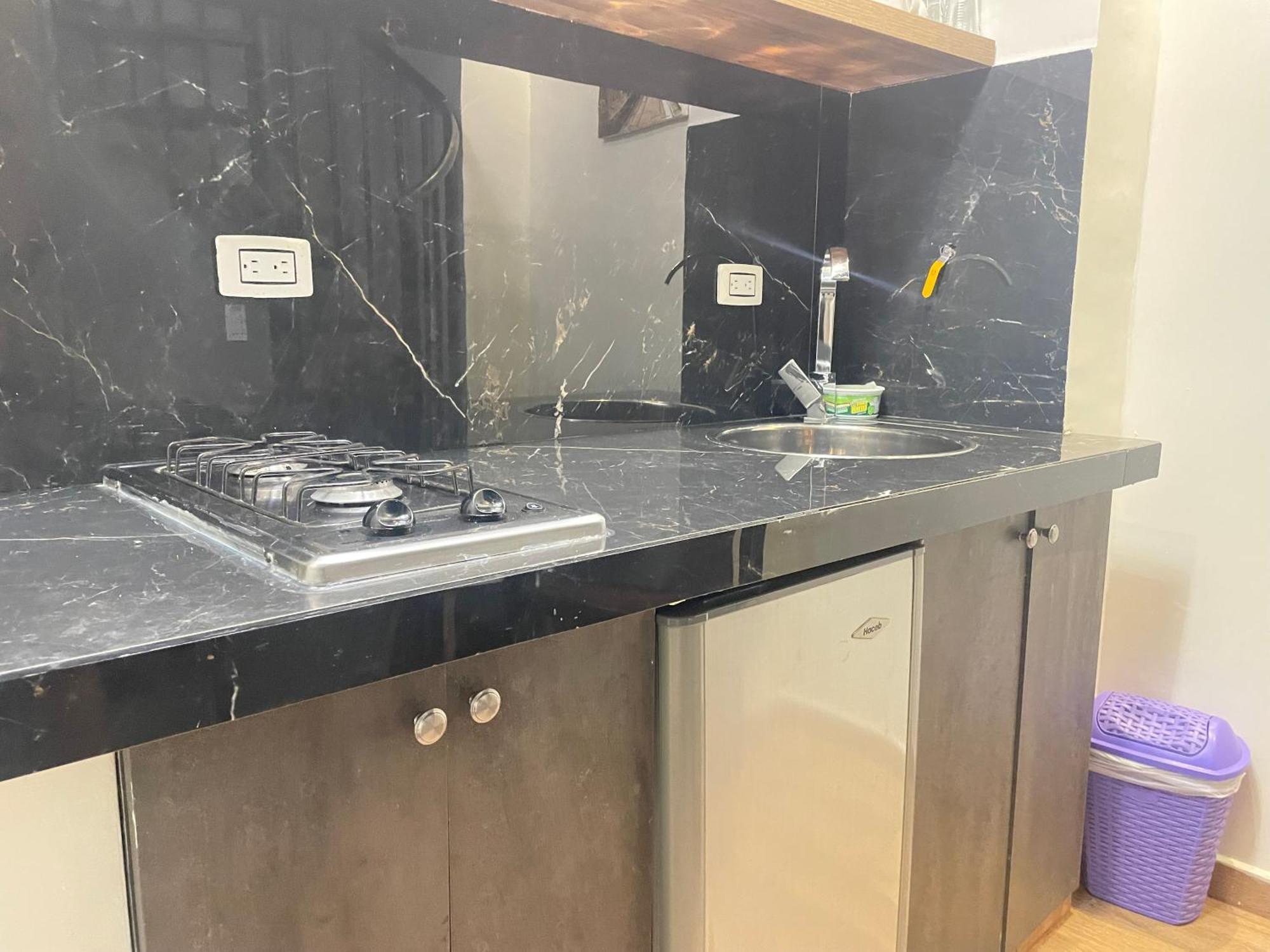 Apartamento Pequeno La 70 Estadio Laurles *