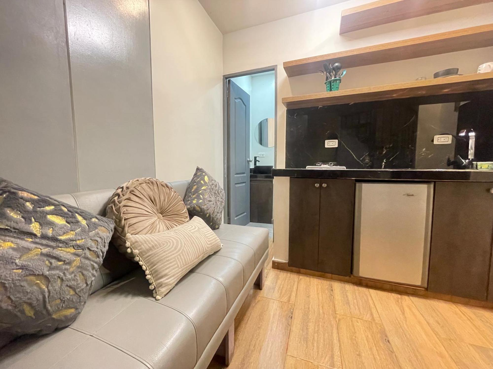 Apartamento Pequeno La 70 Estadio Laurles Medellín