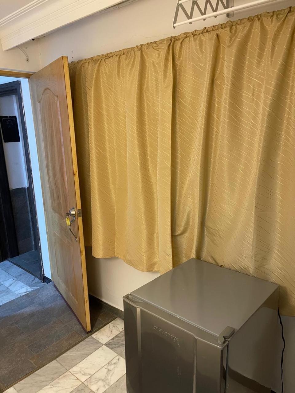 Apartamento # 1 Interno *