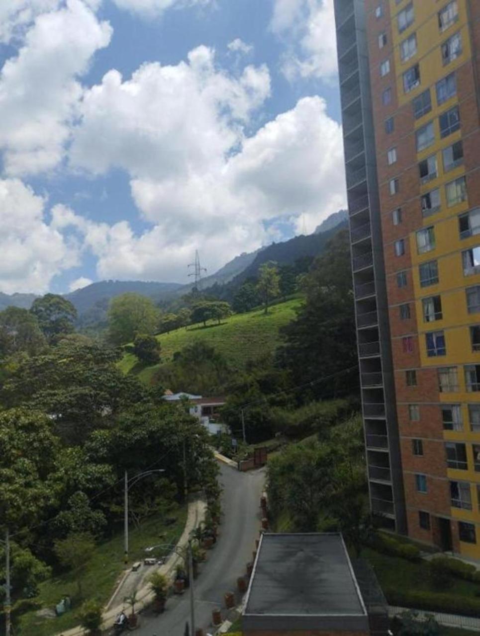 Homestay En Apto Buenos Aires Medellin