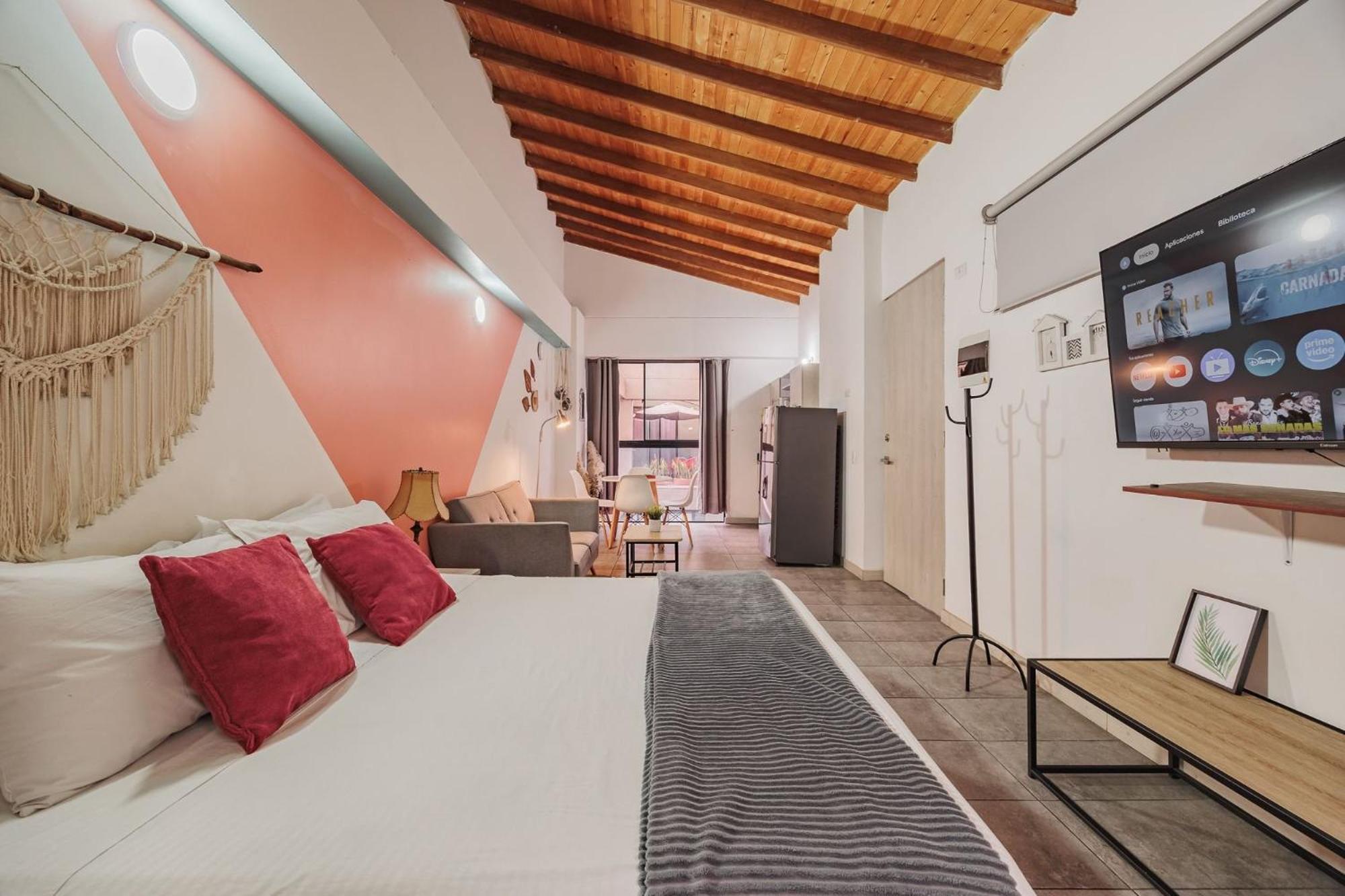 Tranvia 40 - Amoblados Velasquez Apartment Medellin