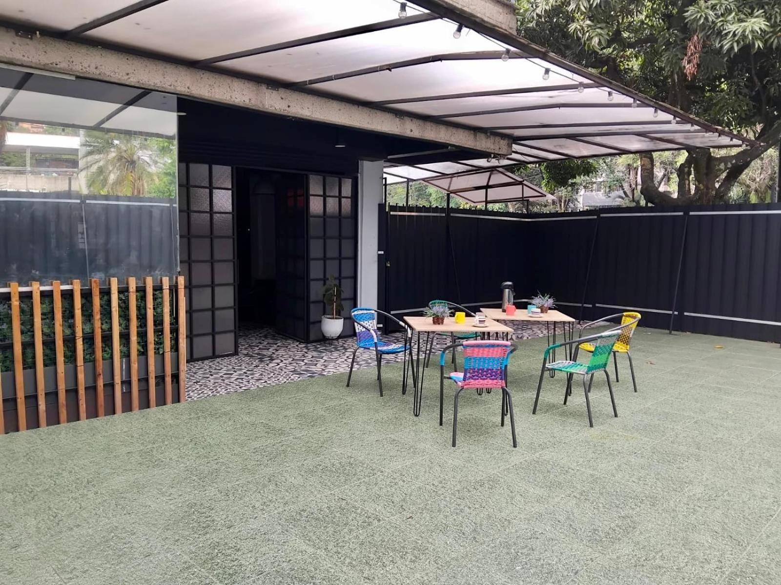 Сasa de vacaciones Urban Oasis Med