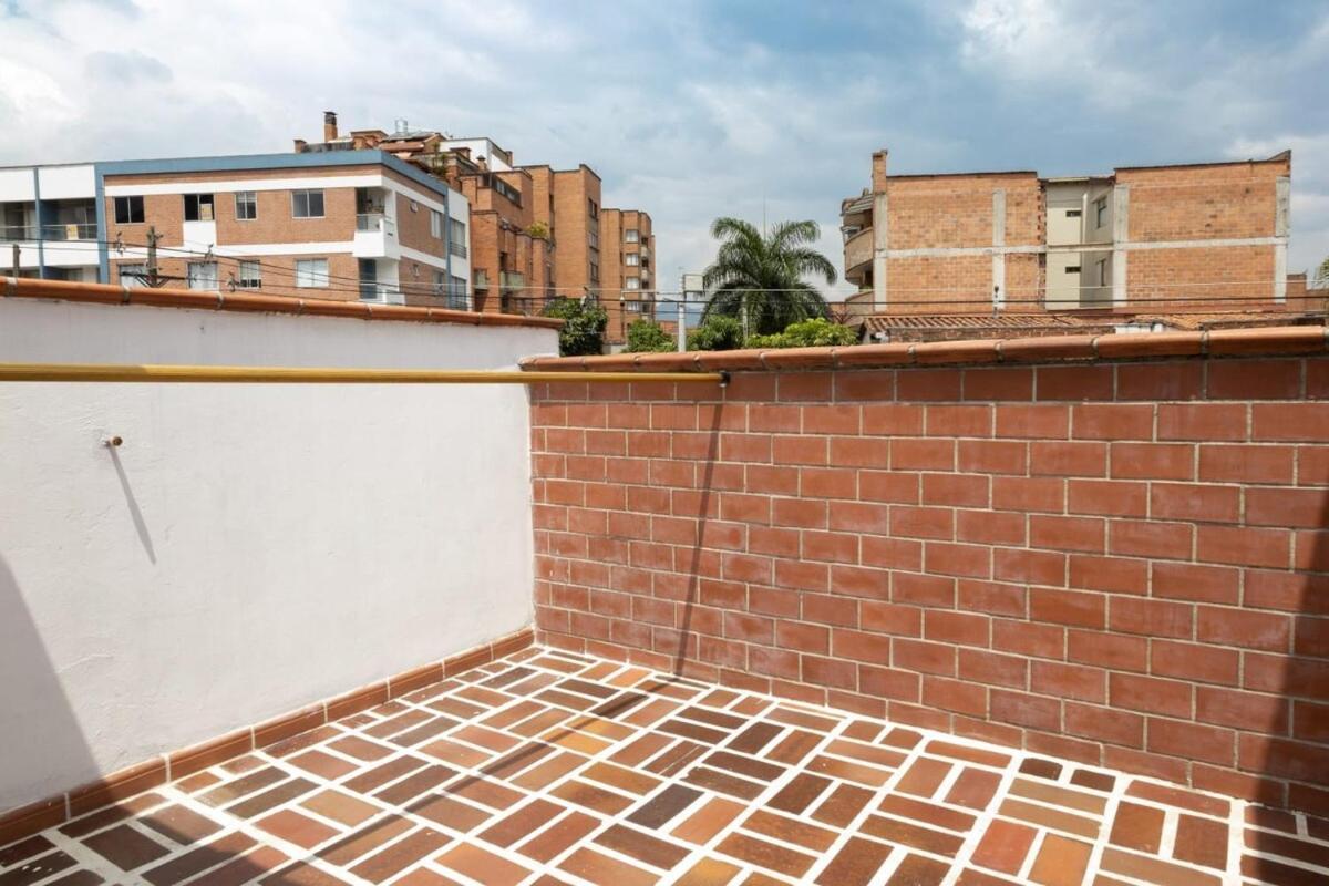 Casa Amplia Y Acogedora En El Corazon De Laureles