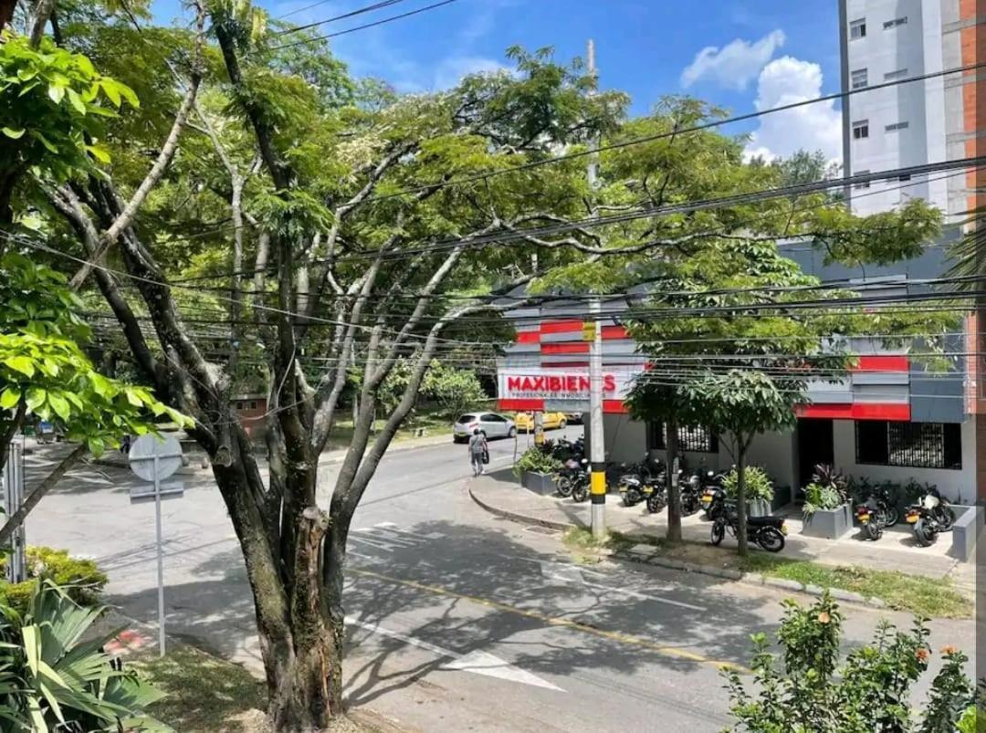 Apartamento Comodo, Iluminado, Cerca Al Estadio Y La Estacion Del Metro Medellín