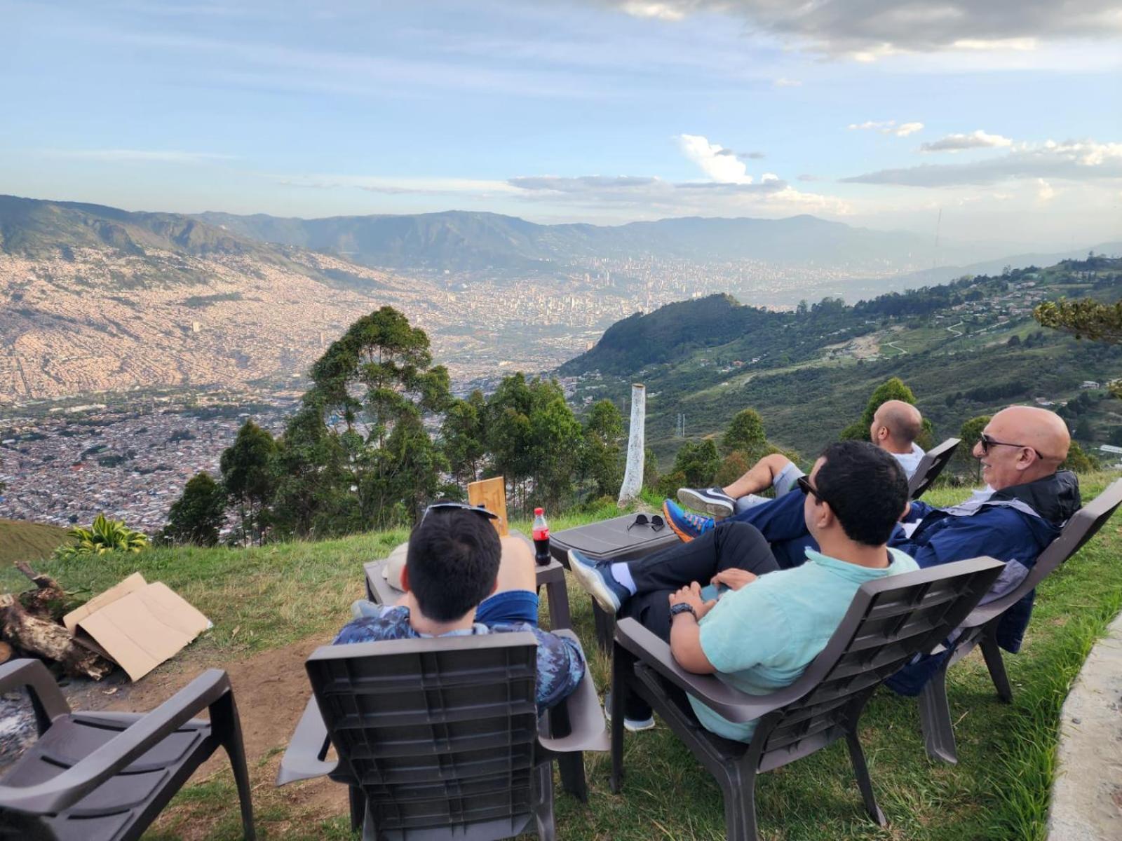 Apartamento Comodo, Iluminado, Cerca Al Estadio Y La Estacion Del Metro Medellín