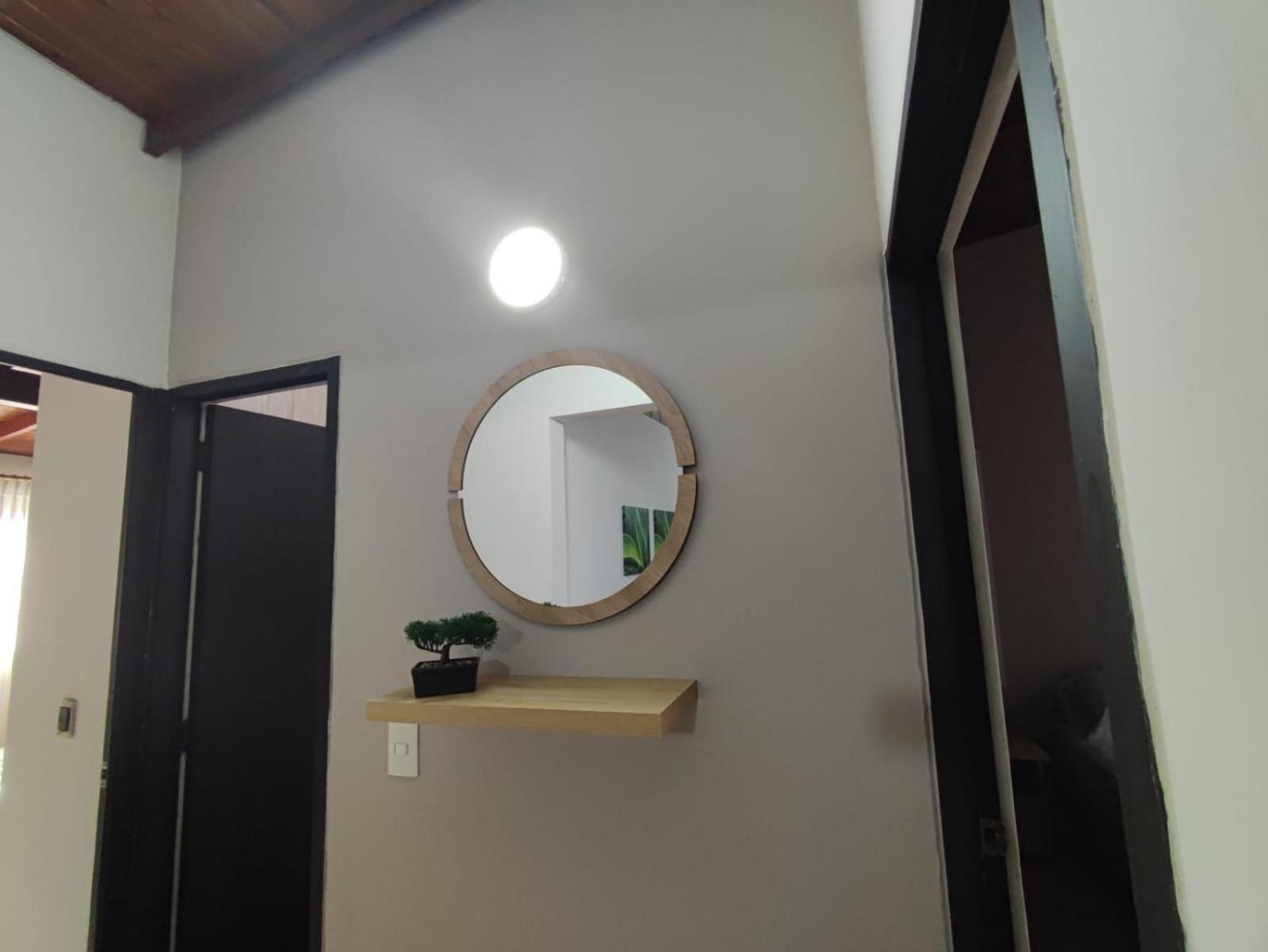 Apartamento Comodo, Iluminado, Cerca Al Estadio Y La Estacion Del Metro *