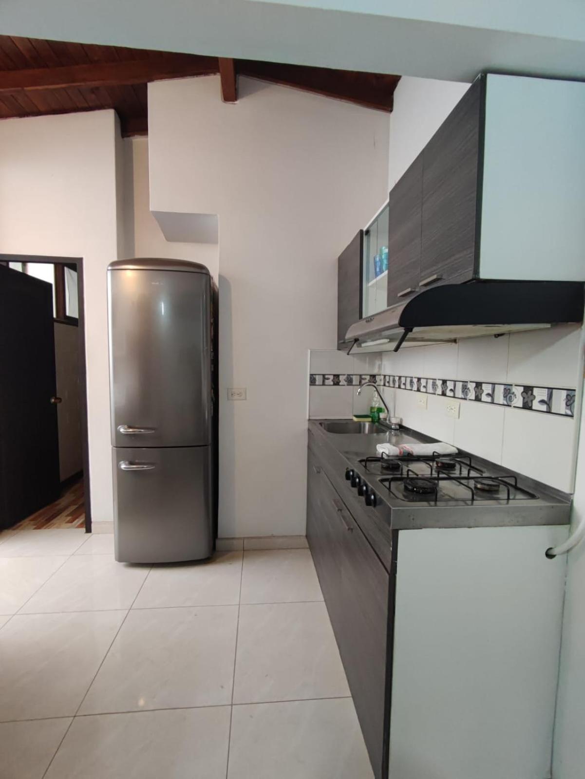 Apartamento Comodo, Iluminado, Cerca Al Estadio Y La Estacion Del Metro Medellín