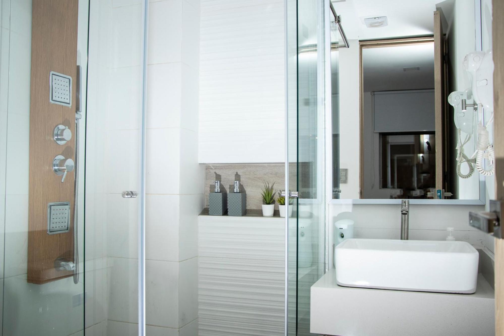 Zenia 70 Living & Apartamento