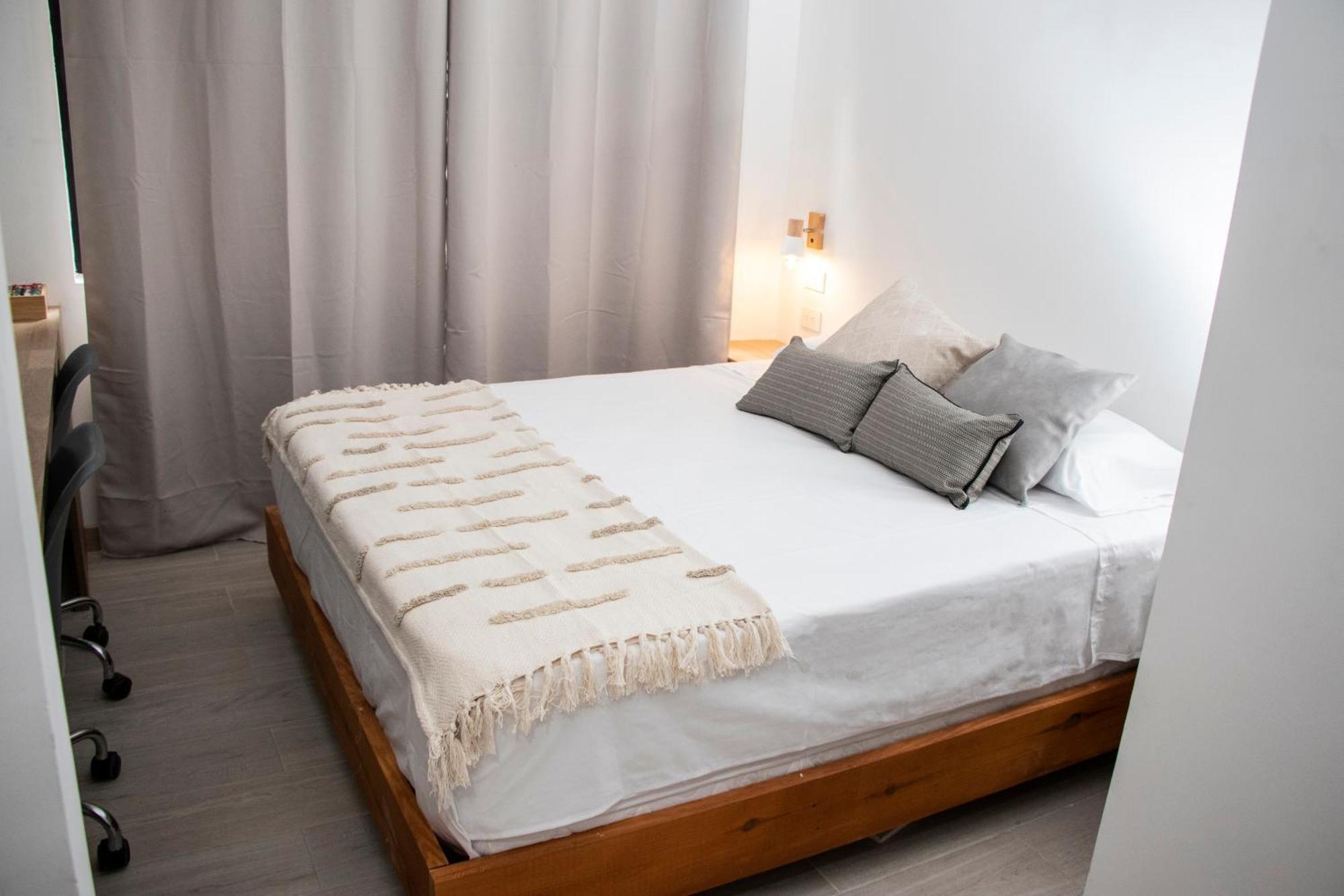 Zenia 70 Living & *