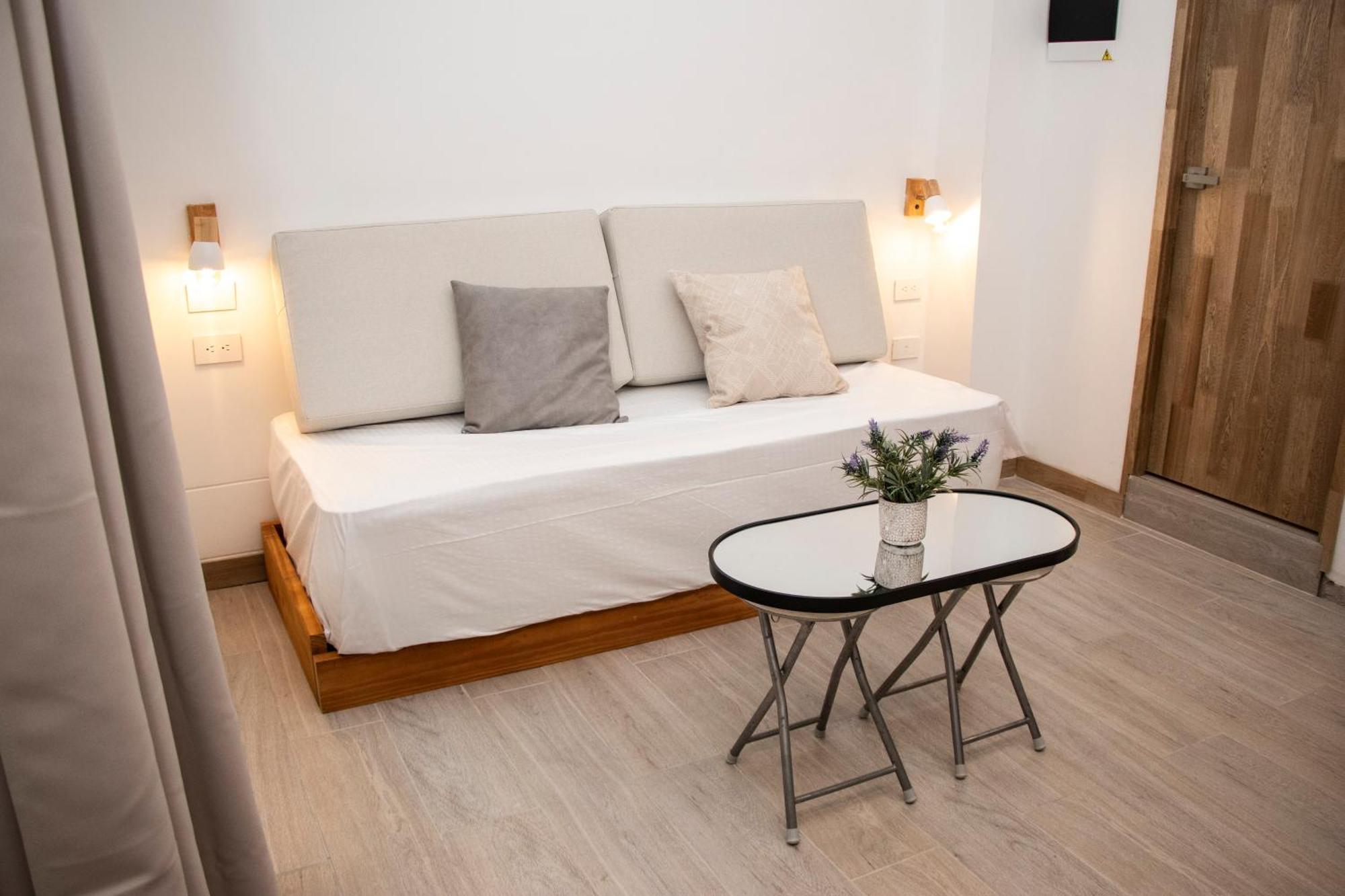 Zenia 70 Living & Medellín